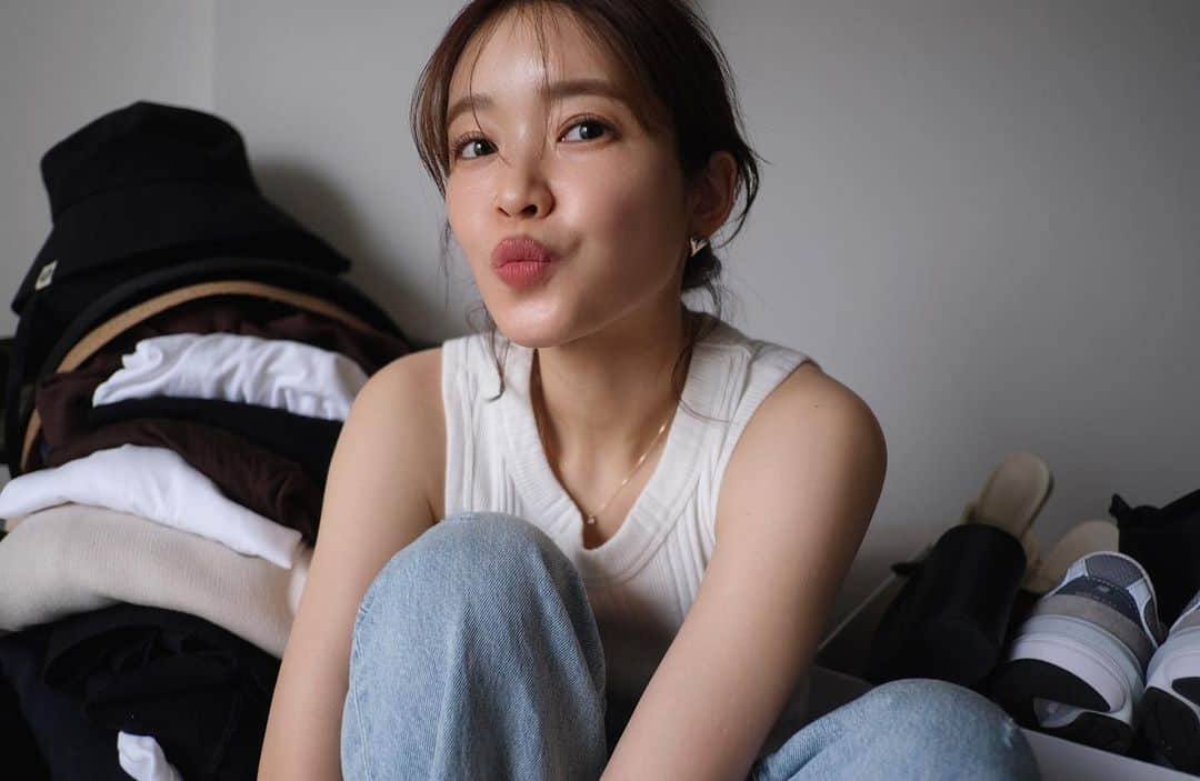 猪鼻ちひろさんのインスタグラム写真 - (猪鼻ちひろInstagram)「YouTube更新したよ〜！ この夏に買ったものドーンと載せました😽🫶🍉 コメントもメッセージもいつも見てます！ありがとううう 励みになります💪 (今コスメについてストーリーズ流しました！) #ちーちゃんねる #ハムスターのチャンネルが出てきますね笑」7月23日 19時21分 - inohanachihiro