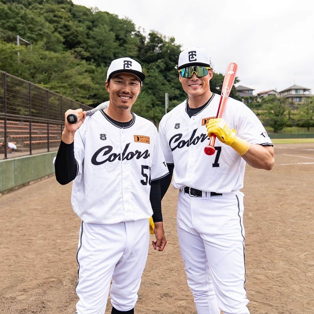 上田剛史さんのインスタグラム写真 - (上田剛史Instagram)「超人＝糸井さんと撮影⚾️ 後日公開予定なんでお楽しみに👆 糸井さんの超人チャンネルもめっちゃおもろいんで見てね🤣  vamos💪  #糸井嘉男  #上田剛史 #バモス」7月23日 19時30分 - tsuyoshi50