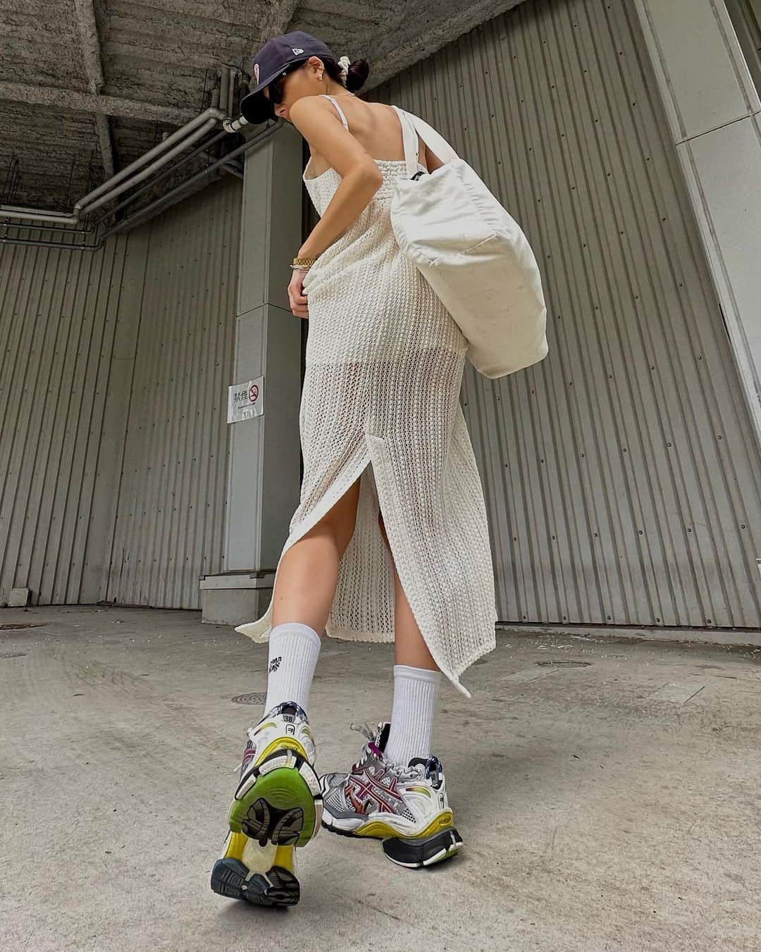 宮川由衣子さんのインスタグラム写真 - (宮川由衣子Instagram)「. 女っぽ〜なワンピの時に キャップスニーカーでメンズ要素 ぶち込むの好き☺️❤️#言い方  . #fashion #outfit #ootd #aclent」7月23日 19時34分 - yuiko_miyagawa
