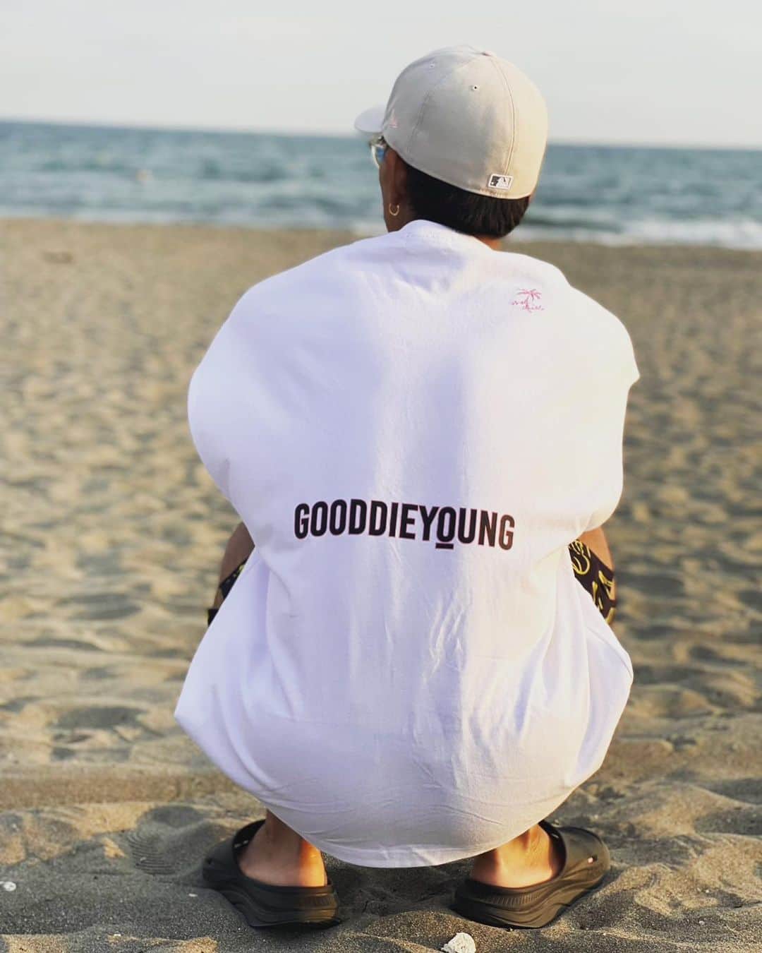 たくのインスタグラム：「gooddieyoung  夏はノースリーブっしょ！  大会まで残り1週間 甘いもの欲が限界達してる  おすすめのスイーツをぜひ教えて🙏」