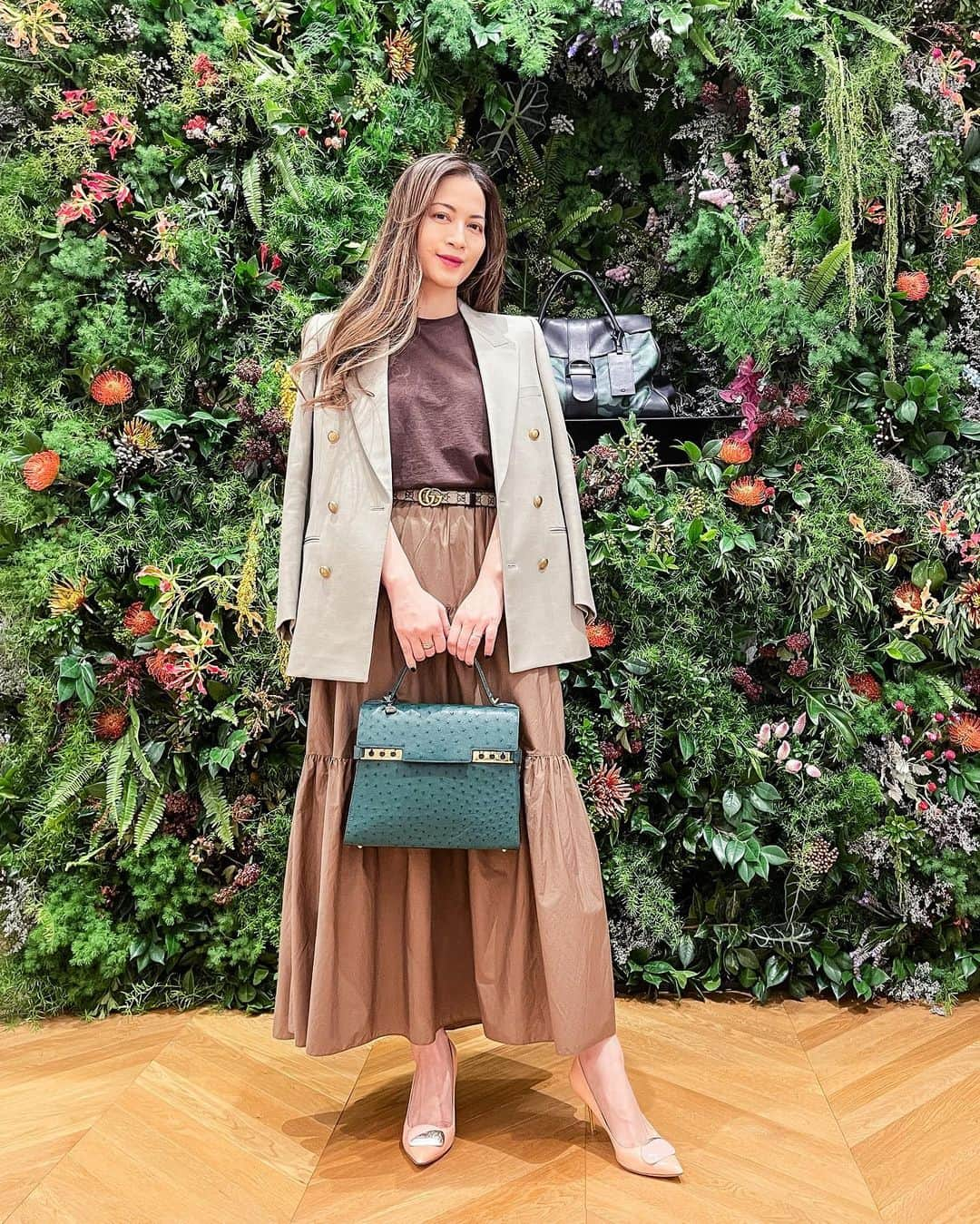 Ruby Kwanさんのインスタグラム写真 - (Ruby KwanInstagram)「The amazing Delvaux Autumn-Winter 2023 collection. 💚💚💚 Heritage, creativity and craftsmanship says everything.   Thanks @Delvaux & @jerri_ng for having me.   #Delvaux #DelvauxAW23 #rubykwan #rougecloset」7月23日 20時00分 - rougecloset