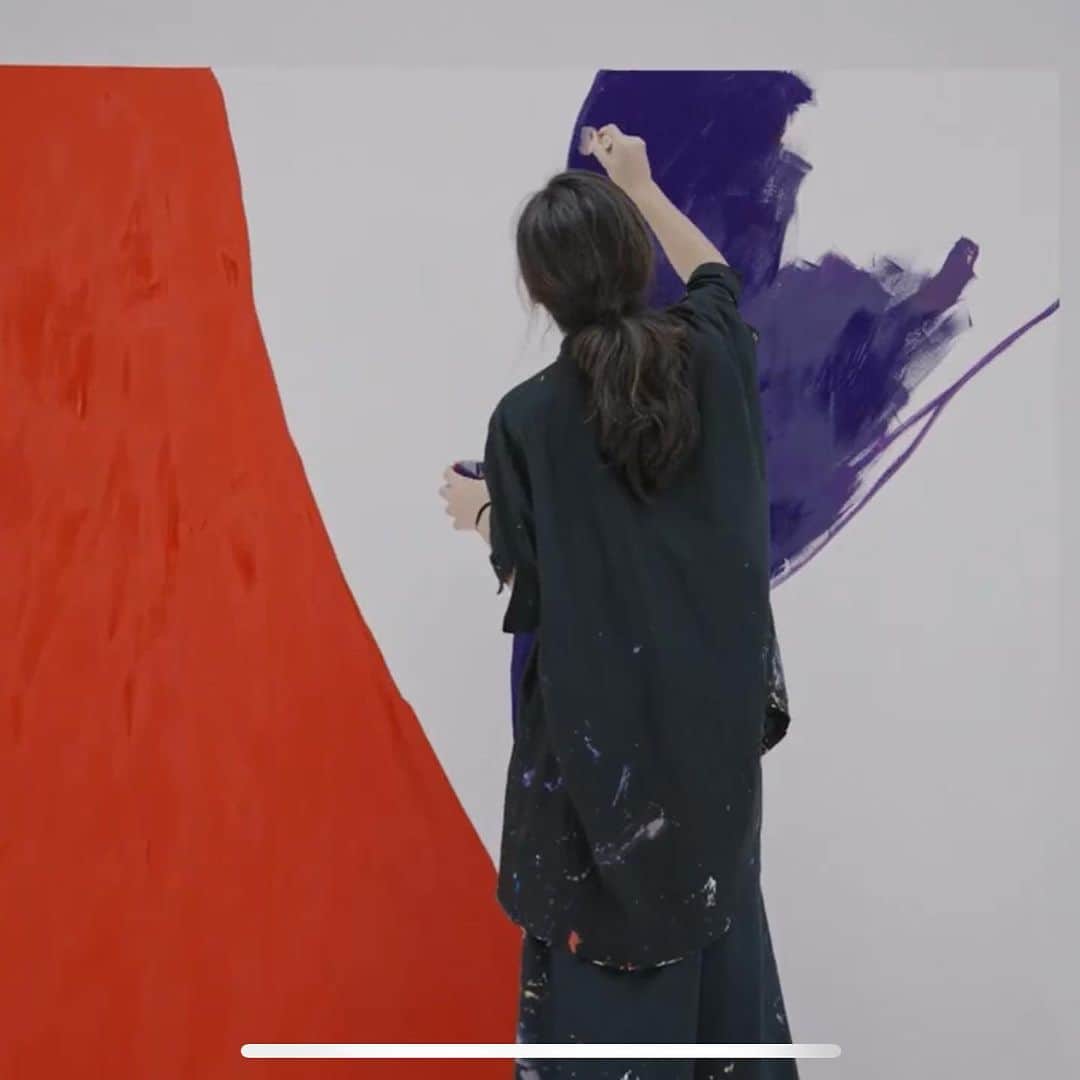 冨永ボンドのインスタグラム：「冷蔵庫に絵を描いたのでみんな見て欲しいです！！！！！！！！！！！！！！！！！！！！！！！  ↓↓↓↓↓↓↓↓↓↓ youtu.be/pIl-kIMcNzM  あるいは、  「ハイアール」 「冨永ボンド」  で検索してください！  （この着せ替え冷蔵庫....アトリエのカフェに一台欲しいなぁ...  No failure in Art. 冨永ボンド  ____________________________________ #ハイアール #ハイアール冷蔵庫 #冷蔵庫アート #お洒落な冷蔵庫 #冨永ボンド #ボンドアート」