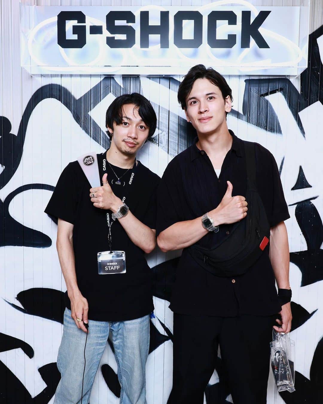 大原海輝のインスタグラム：「『G-SHOCK 40th anniversary POPUP 』のイベントPRを担当しました🥀  40周年を記念したイベントで、クリア限定モデルを付けて、特設ブースにて撮影ができてしまいます！ 友達が皆んな来てくれて最高に楽しかった。現場からヘラヘラしてる大原とG-SHOCKをお届けします。☺️ 写真まだまだあるからその②も載せます笑笑  7月28日までやっているので！1人でも！！友達とも参加するのも！オススメだよ〜✌🏻  @gshock_street_jp #pr #gshockcr」