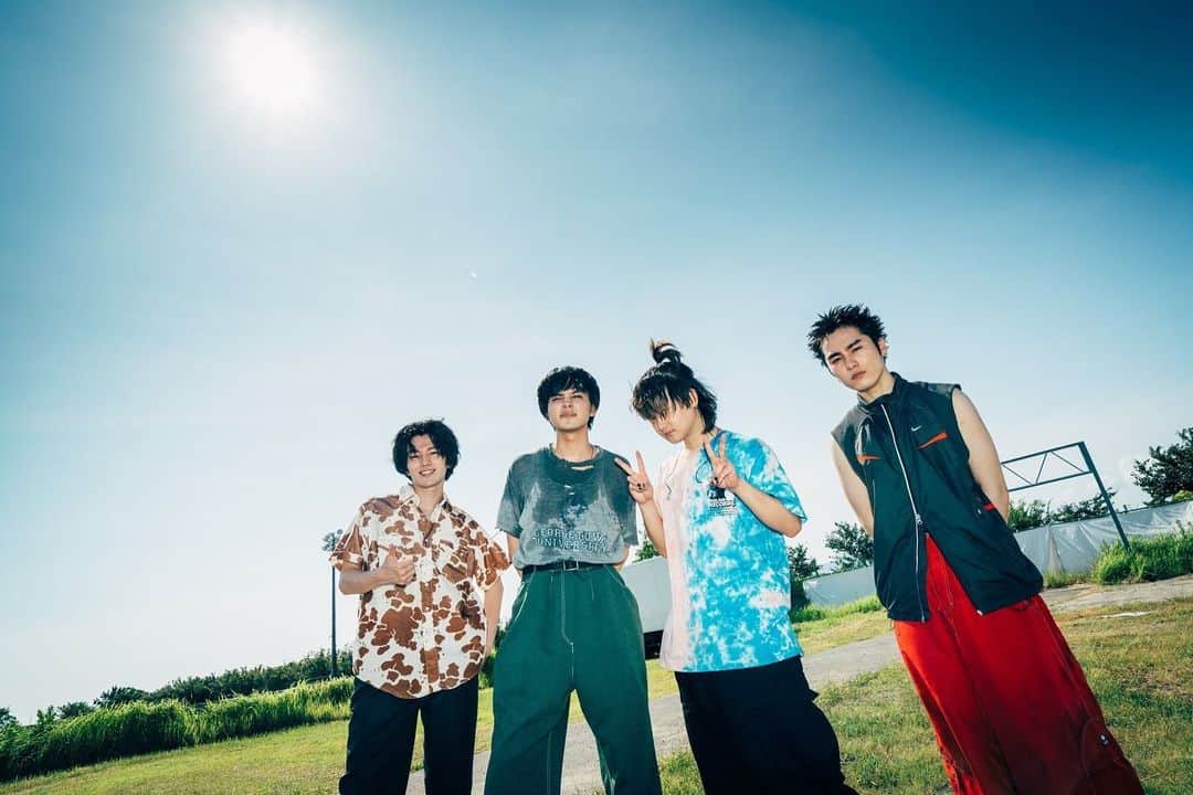 のインスタグラム：「2023.7.23 OSAKA GIGANTIC MUSIC FESTIVAL 2023 ありがとうございました😊 めちゃくちゃ暑い中、たくさんの方に観ていただけて幸せです！  フェス来てくれた方はしっかりと水分補給してくださいね！ そうじゃない方も、暑い毎日なので体調崩さないように！  またよろしくお願いします😁  #ジャイガ #dish #北村匠海 #橘柊生 #泉大智 #矢部昌暉 #一日一撮」