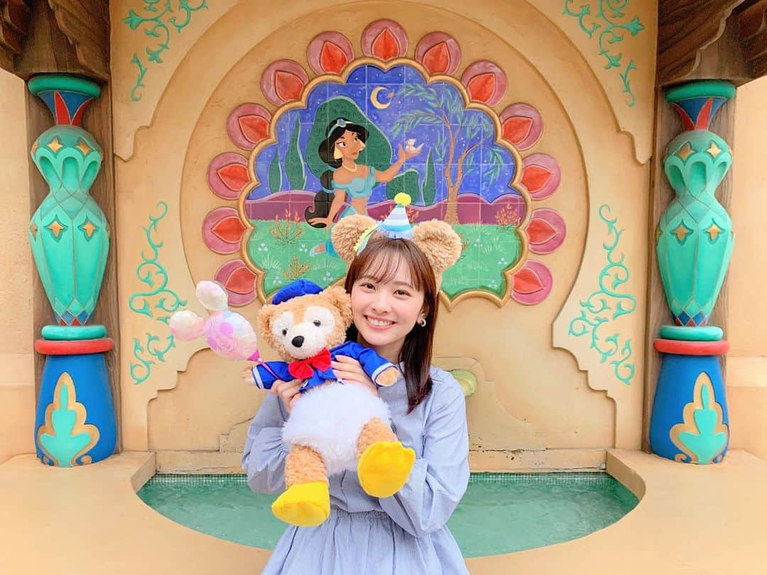 河出奈都美さんのインスタグラム写真 - (河出奈都美Instagram)「. 先日友達とディズニーシーへ💫  今日のシューイチプレミアムの びしょ濡れスポットも楽しそうでしたね☺️  夜のショー初めて観ましたが 圧巻の音楽とパフォーマンスで ずっと涙目だった🥲✨  #毎回カチューシャ買っちゃう #どんどん増えていく  #ディズニー#ディズニーシー #夏ディズニー#ディズニー #ダッフィー#ダッフィーコーデ #アナウンサー#河出奈都美」7月23日 21時07分 - kawade_natsumi