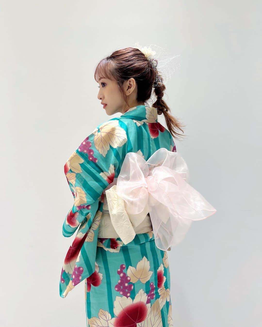 向井地美音のインスタグラム：「* 今年初浴衣🎐🍉」
