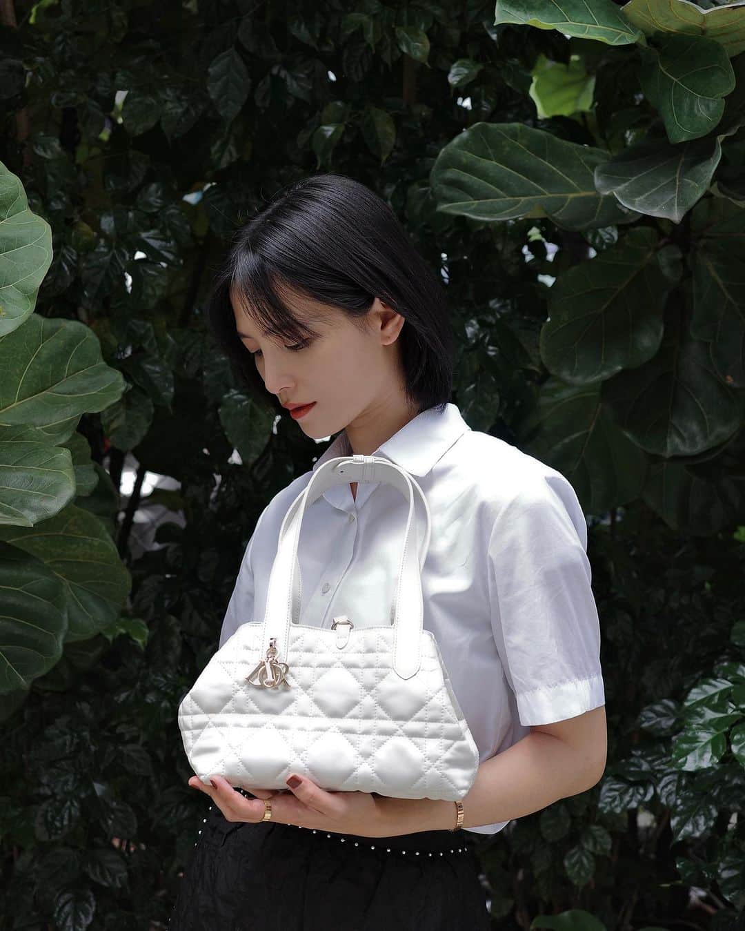 吳子霏（Ellen Wu）さんのインスタグラム写真 - (吳子霏（Ellen Wu）Instagram)「⁡ My @dior Toujours bag ☁️ #DiorAW23 #DiorJoaillerie」7月23日 21時13分 - ellenwuuuuu