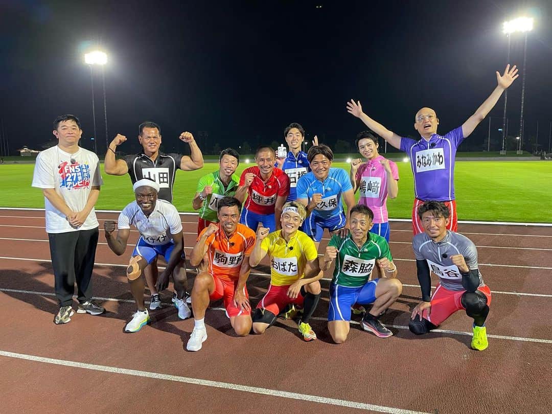 石橋遼大（四千頭身）のインスタグラム：「FNS27時間テレビ 400m生サバイバルレンチャン ありがとうございました 憧れのスーパーアスリートの皆さんに混ぜてもらえて 最高でございました ・ #27時間テレビ  #400m  #鬼レンチャン  #大久保さんがずっと声掛けてくださった #坪井さんともお久しぶりでやっぱり半端じゃなかったです #元サッカー部としてはこれとない幸せ #駒野さんとも撮りたかった #自分もアスリートになった気分でインタビューしてしまいました #ゼリー #足が攣らないポテサラ #めちゃくちゃ美味しいんですけどね #喉は渇きます #森脇さんが緊急記者会見かっていうくらい放送後に地元の方に囲まれてました #これぞスター」