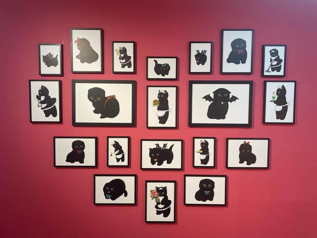 若林翔子のインスタグラム：「. . 🐈‍⬛❤️  #mofusand #仙台フォーラス #❤️」