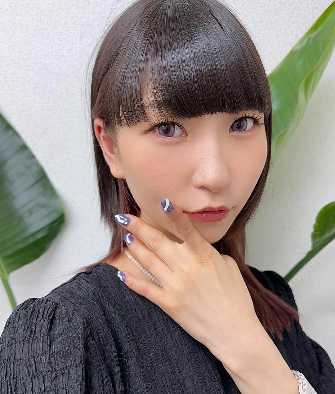 小澤楓のインスタグラム：「ピンキー！のマツゲのこと気になったら← @kaede_cyori   ピンキー @pinky_ayane のマツエクつけたよ♡  アイドルはやっぱりマツゲを可愛くしてる🫶🏻  詳細は次の投稿で♡  #ピンキー #マツエク#アイドル #アイドルメイク #アイドルマツエク」