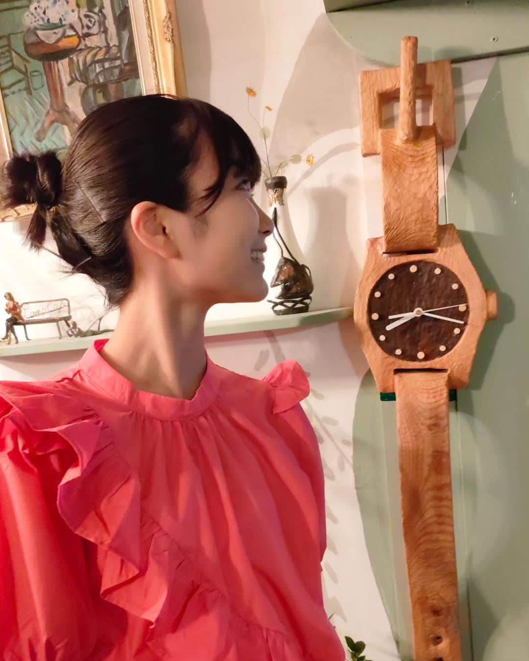 西川実花さんのインスタグラム写真 - (西川実花Instagram)「大きな腕時計  ではなくて、 腕時計みたいな時計です🤣⌚  #08#jc3#ljc#モデル志望#女優志望」7月23日 21時49分 - mika_nishikawa_