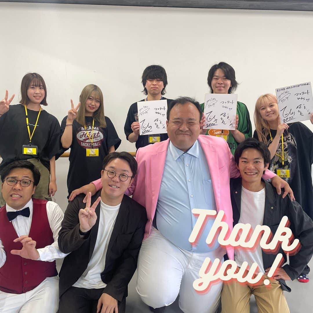 東京フィルムセンター【公式】のインスタグラム：「Yes!アキトさん、ママタルトさん、ヒガ2000さんが学園祭に来校👏  ネタ披露や学生企画など笑いっぱなしの1時間でした！ ありがとうございました✨  ぜひまたお越しください😊」