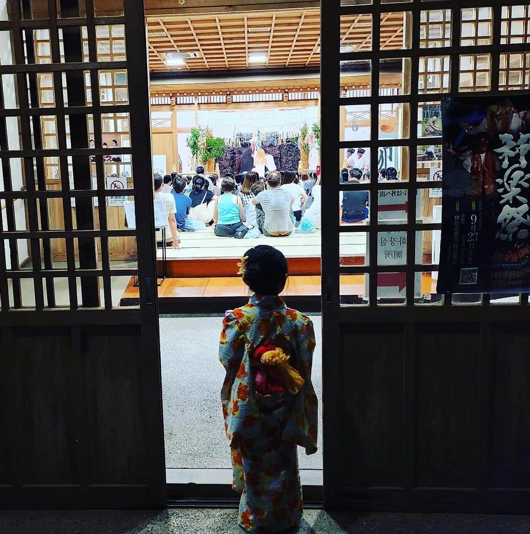 青柳愛のインスタグラム：「高千穂 手作り浴衣に鱒掴み夏の餅つき」