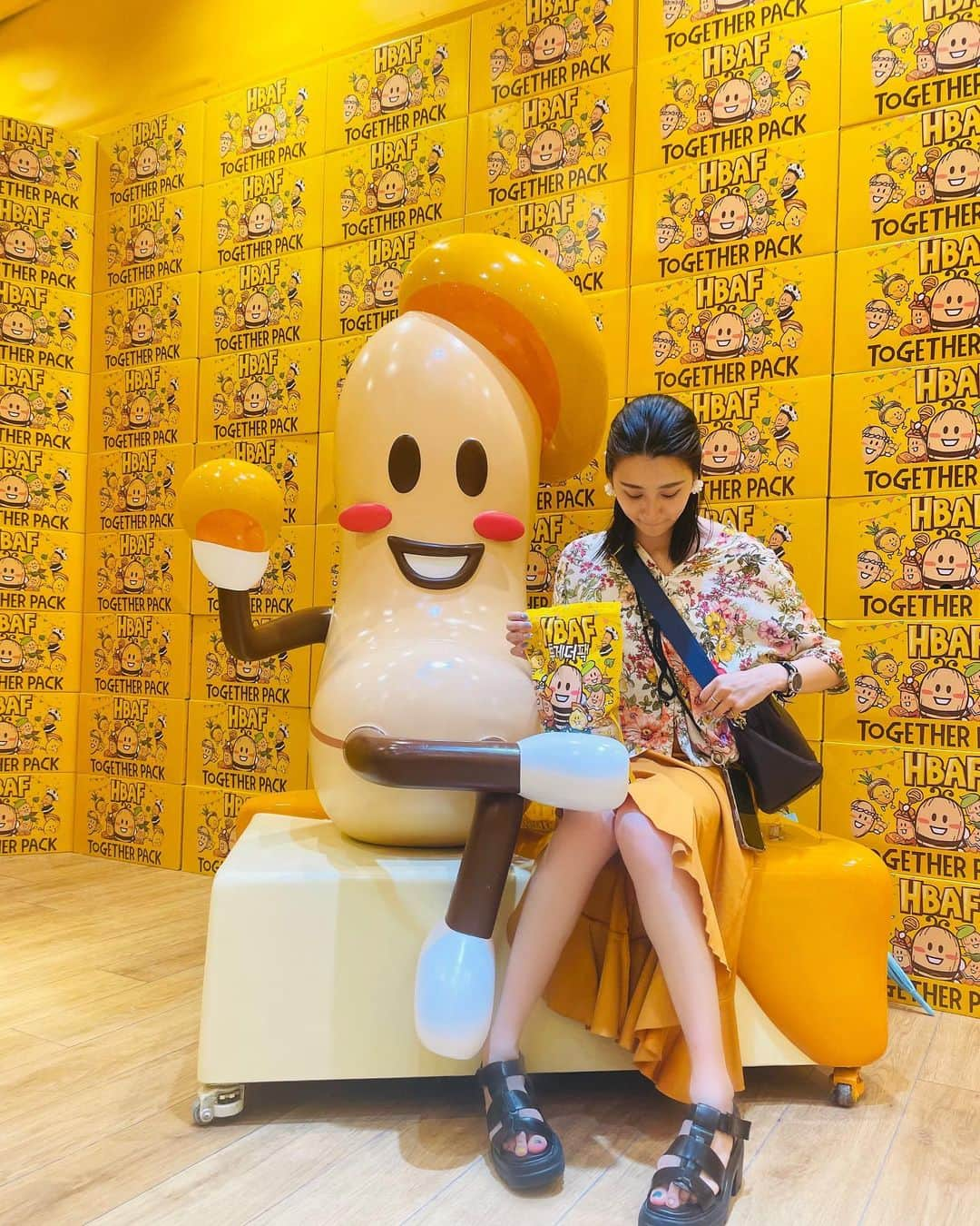 三浦優奈のインスタグラム：「DAY3【明洞】  「HONEY BUTTER ALMOND FACTORY 明洞店」   #韓国 #韓国旅行 #韓国旅行記 #korea #koreatrip #koreatrip2023 #Korea2023 #koreatravel #koreafood #koreagourmet #gourmet #food #vlog  #koreavlog #soul #ソウル #明洞 #명동 #ミョンドン #ハニーバターアーモンド #hba #hbaf #honeybutteralmondfactory #honeybutteralmond #アーモンド #almond #🥜 #韓国お土産 #お土産 #koreagift」