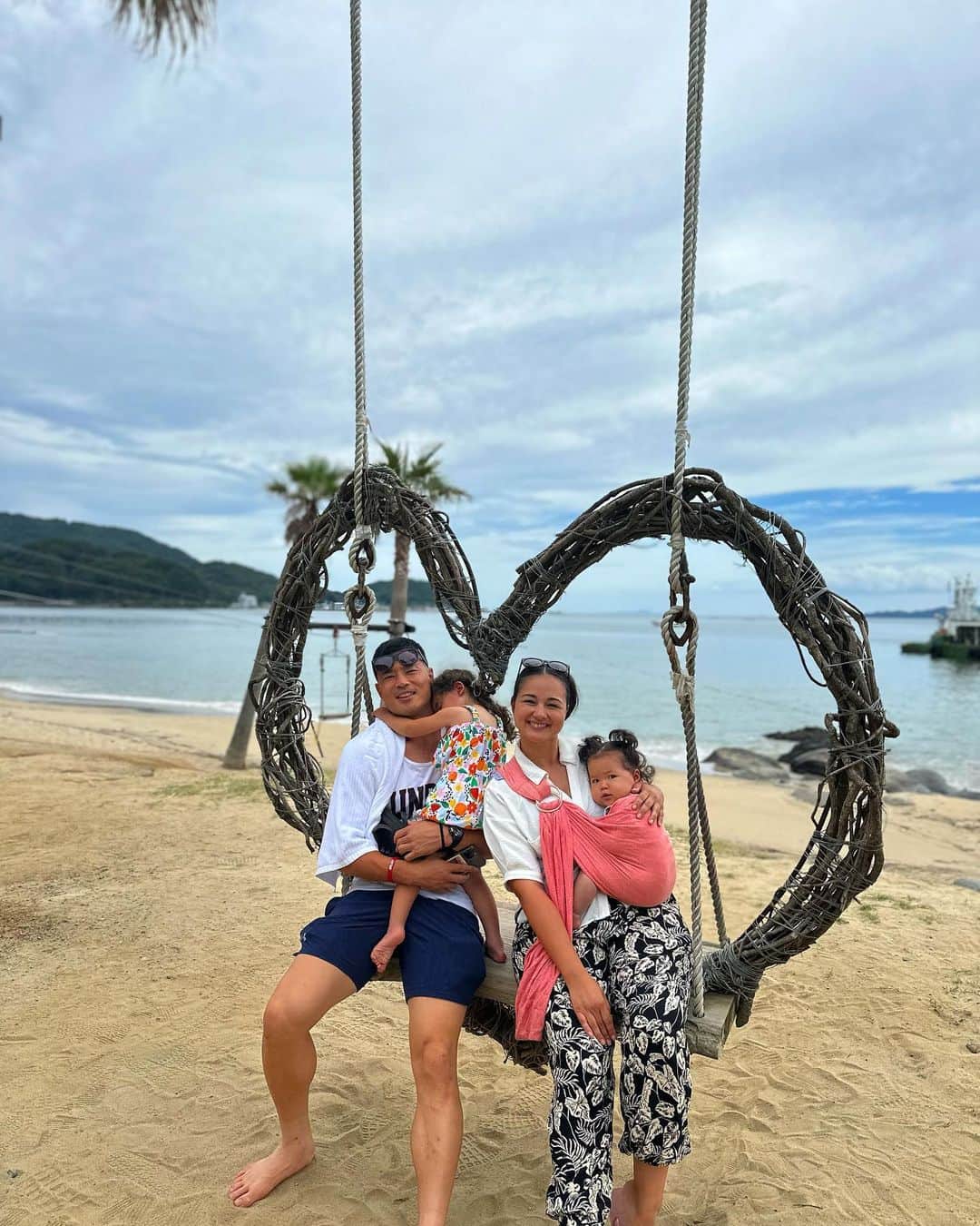 エリナ シルカのインスタグラム：「🫶」