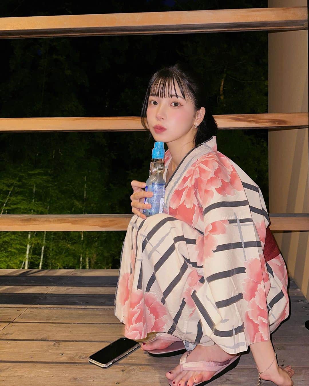 えみ姉のインスタグラム：「ㅤㅤ ㅤ 弾丸箱根旅行♨️ ㅤ最高にチルでした。笑 ㅤ ㅤ #箱根 #箱根旅行 #箱根温泉 #浴衣 #温泉旅行 #温泉 #箱根グルメ #箱根湯本 #夏」