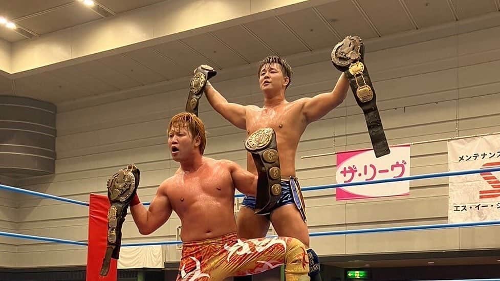 青柳優馬のインスタグラム：「大阪大会ご来場いただきありがとうございました😊 世界タッグV 2！！」