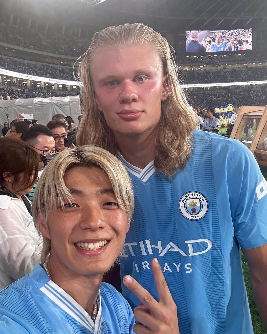 のインスタグラム：「HAALAND × TAIYO  Stay tuned🧘🧘🧘🧘  #manchestercityfc #haaland #citizen」