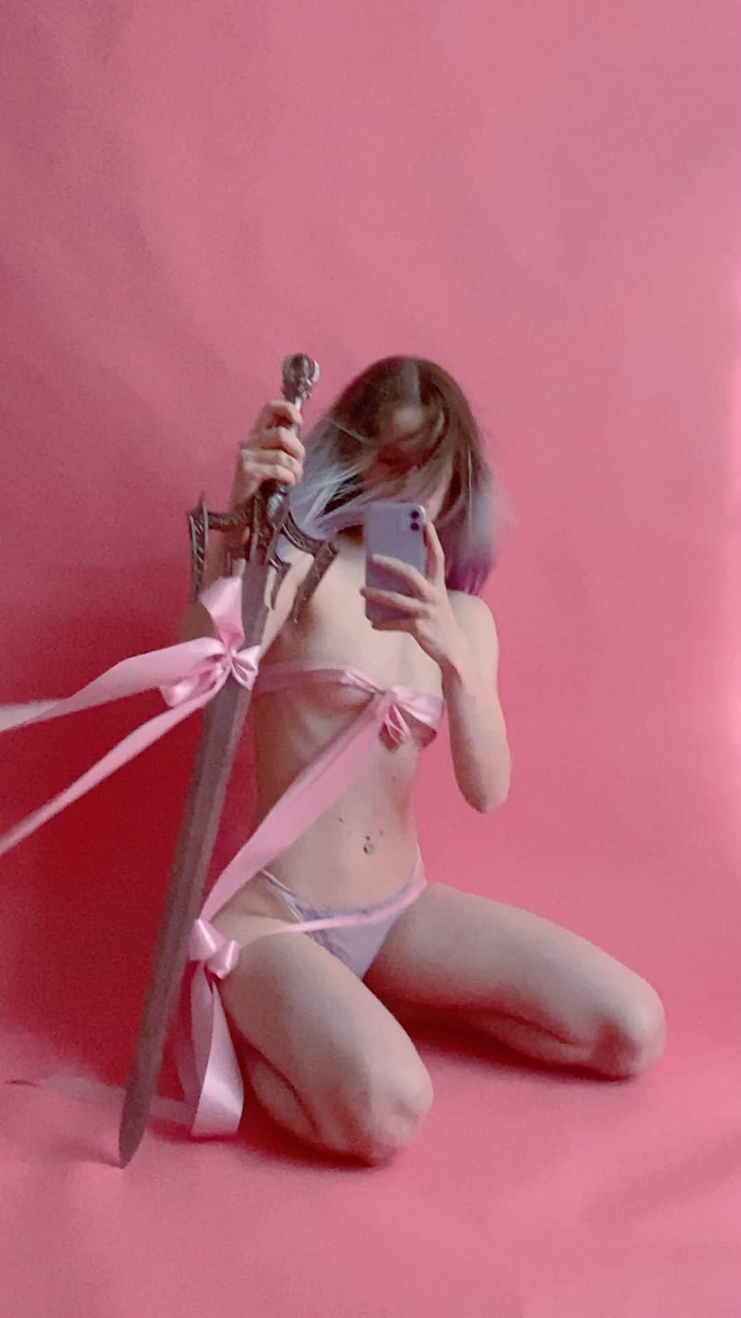 アルヴィダ・バイストロムのインスタグラム：「Does this qualify as an outfit」