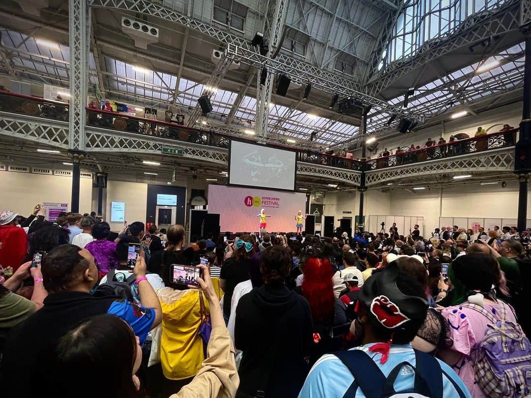 のインスタグラム：「About last night @hyperjapanofficial 🫶  Wow🔥 Great energy, agents🕶️✨ awesome vibes;)  R/L」