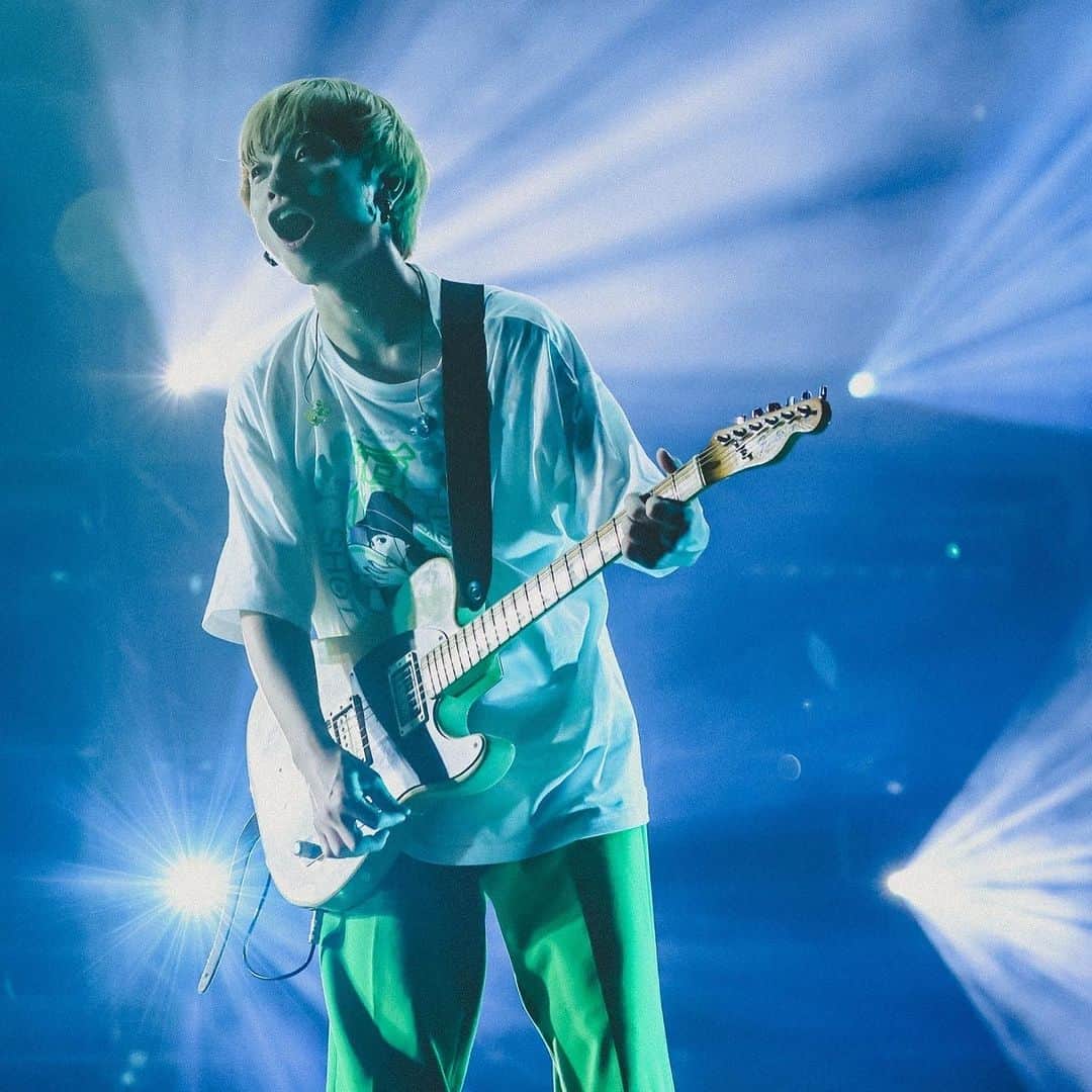 石原慎也のインスタグラム：「ナンショ2023 今夏も励むぞ！！ライブに！！  photo by 白石達也 @t_s_p_1988」