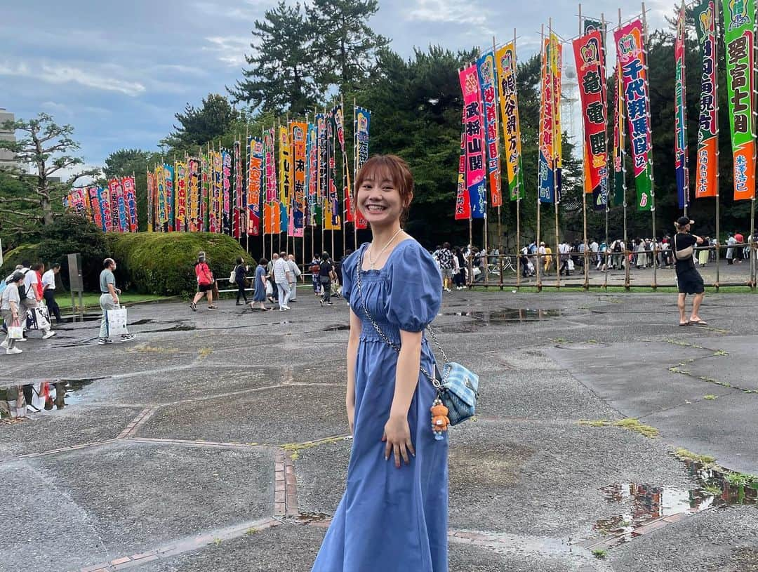 矢方美紀さんのインスタグラム写真 - (矢方美紀Instagram)「わたしの名古屋場所の記録  今場所は初日、4日目、千秋楽に参加できました◎  10日目も参加するはずが 熱中症でいけず、、  昨日は出羽海部屋千秋楽パーティーにも参加できて とても暑くて楽しい名古屋場所になりました！  勝ち越し、負け越し 本当に15日間色々ある中 土俵に立つ姿、去る姿があって。  いままで見てきた力士の引退や休場はつらいし 苦しくなるけど 引き続き応援していきます！  来場所は朝稽古見に行きたいし、ちゃんこ食べるどー！  ●初日は天野さん父、龍次さんと  ●4日目にちかやん、りさやんと。 楽しかった🫶🫶🫶  ●千秋楽は 天野さん父・お母さんと♪  千秋楽パーティーは 天野さん父・お母さん、 龍次さん、うーちゃんと♪ 吉永先生夫婦にも久々にお会いできて嬉しかった😊  ありがとうございました！  #名古屋場所2023 #名古屋場所 #sumo」7月24日 9時17分 - miki_yakata