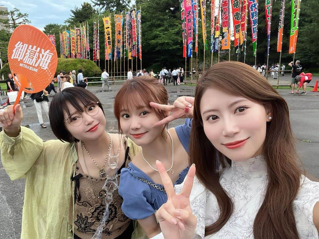 矢方美紀さんのインスタグラム写真 - (矢方美紀Instagram)「わたしの名古屋場所の記録  今場所は初日、4日目、千秋楽に参加できました◎  10日目も参加するはずが 熱中症でいけず、、  昨日は出羽海部屋千秋楽パーティーにも参加できて とても暑くて楽しい名古屋場所になりました！  勝ち越し、負け越し 本当に15日間色々ある中 土俵に立つ姿、去る姿があって。  いままで見てきた力士の引退や休場はつらいし 苦しくなるけど 引き続き応援していきます！  来場所は朝稽古見に行きたいし、ちゃんこ食べるどー！  ●初日は天野さん父、龍次さんと  ●4日目にちかやん、りさやんと。 楽しかった🫶🫶🫶  ●千秋楽は 天野さん父・お母さんと♪  千秋楽パーティーは 天野さん父・お母さん、 龍次さん、うーちゃんと♪ 吉永先生夫婦にも久々にお会いできて嬉しかった😊  ありがとうございました！  #名古屋場所2023 #名古屋場所 #sumo」7月24日 9時17分 - miki_yakata