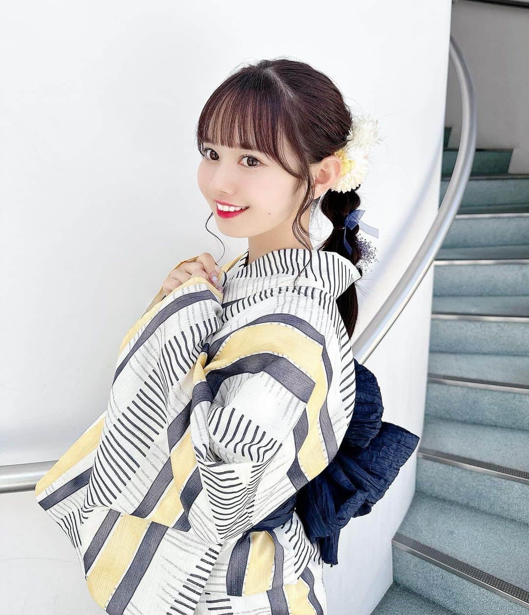 近藤沙瑛子のインスタグラム：「おはよう〜 お祭り行きたいなあ🌼   #浴衣  #アイドル  #へああれんじ  #ヘアアレンジ  #アイドルヘア  #みつあみアレンジ  #たまねぎヘア  #japanesegirl  #idol」