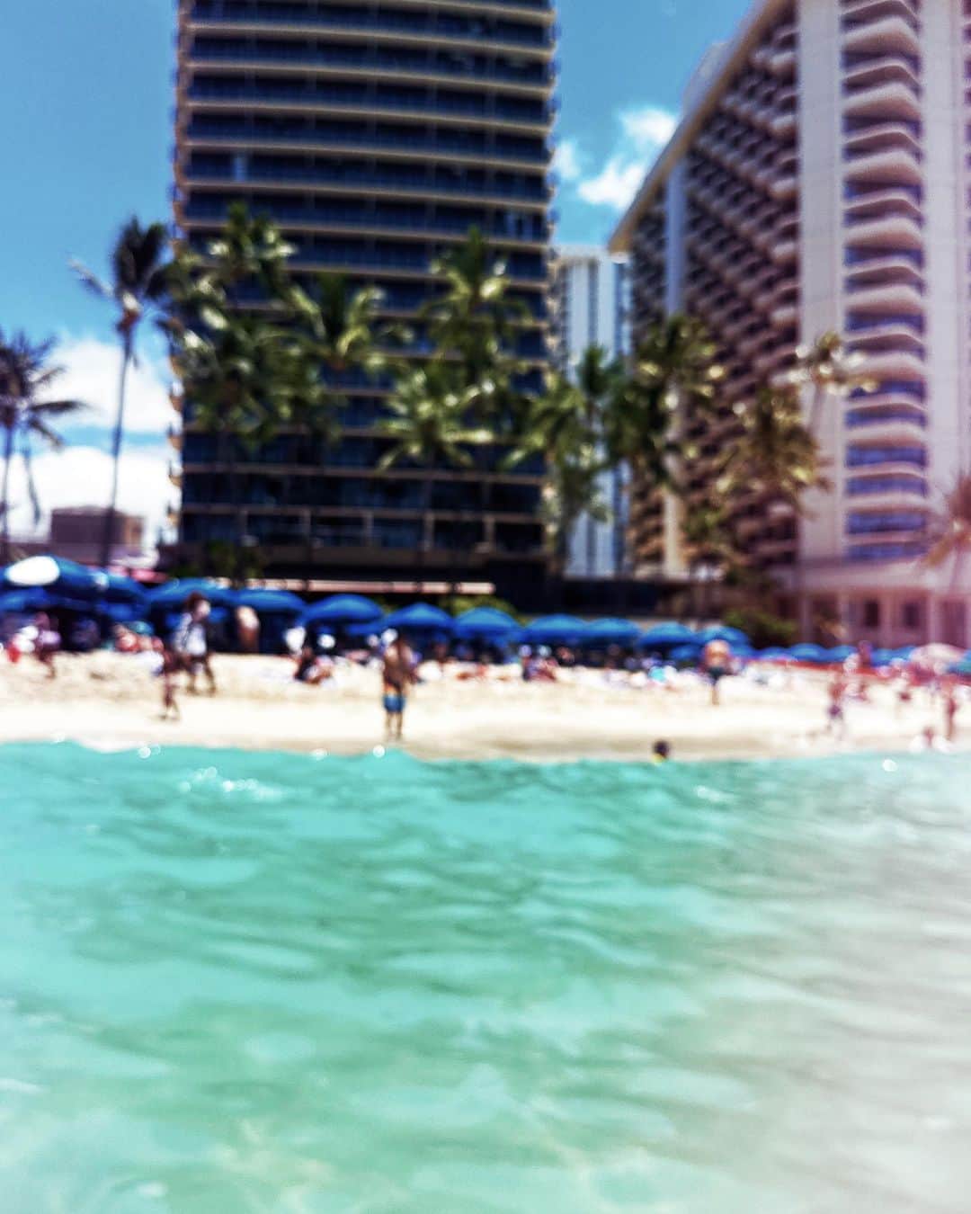 MARISさんのインスタグラム写真 - (MARISInstagram)「I’m back 🩵Hawaii 🩵 Waiks never gets old ⛵️🌴  #hawaii #oahu #hilife #waikiki #waikikibeach #ハワイ」7月24日 9時38分 - marristea