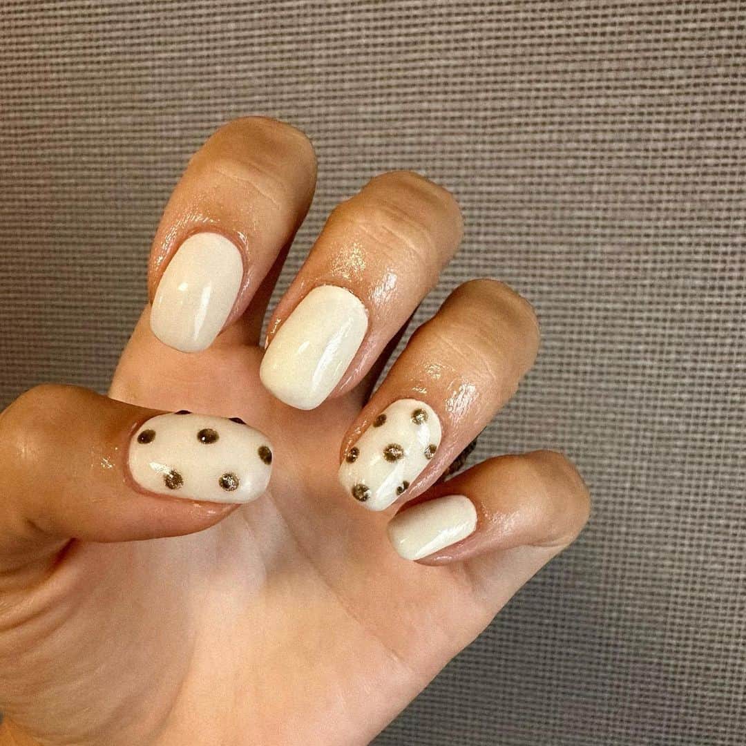 のインスタグラム：「. . 🤎 #selfnail」