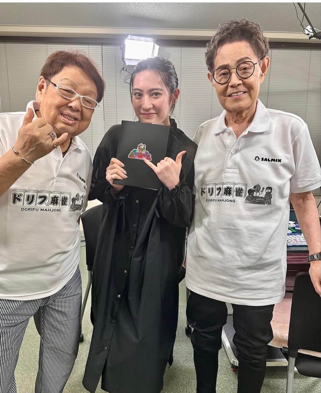 高木ブーさんのインスタグラム写真 - (高木ブーInstagram)「『ドリフ麻雀』7月第三弾、週末に公開となりました。高宮まりさん、二階堂瑠美さんと対戦していますが、今回の進行は同じ事務所の土井悠ちゃんがやってます。 京都生まれで、巫女さんもやっていたそうで、ドラマや舞台で頑張ってます。  是非、応援をお願いします。 インスタもやってるみたいです。  #ドリフ麻雀 #加藤茶 #土井悠 #高木ブー」7月24日 10時17分 - bootakagi85