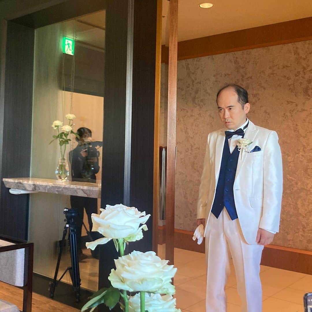 てっぺいさんのインスタグラム写真 - (てっぺいInstagram)「今日は同期のトレンディエンジェル斎藤さんの結婚式！ 式の登場での斎藤さんの表情から後半ずっとズラ被ったりで面白かったー！！ そしてリッツカールトンヤバい豪華でした！常にコップ5個くらい置いてありました！ #結婚式 #トレンディエンジェル  #トレンディエンジェル斎藤さん  #リッツカールトン」7月24日 1時46分 - nice_teppee