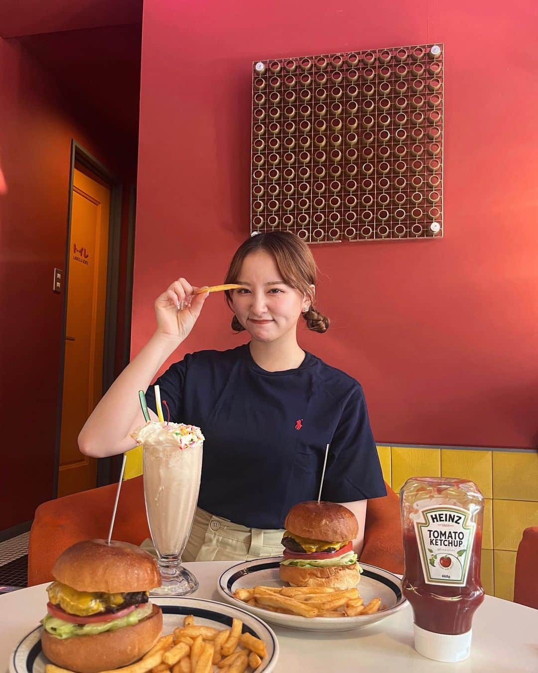 畑中萌衣のインスタグラム：「👧🏽🇺🇸🍔❤️」