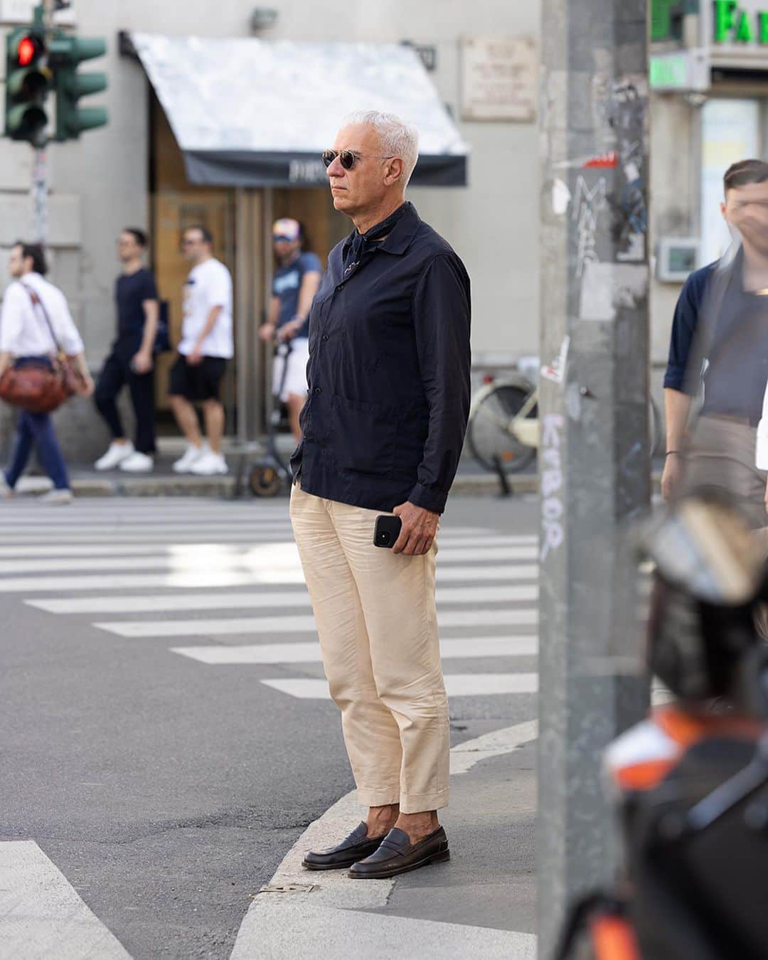 スコット・シューマンのインスタグラム：「It’s hard to say if Milan is a better women’s city or men’s city! Paris is def a women’s city and NYC is a young persons city and London is best at either very quirky or very classic! However Milan is just soooo good at both ! Milan (….of course!)」