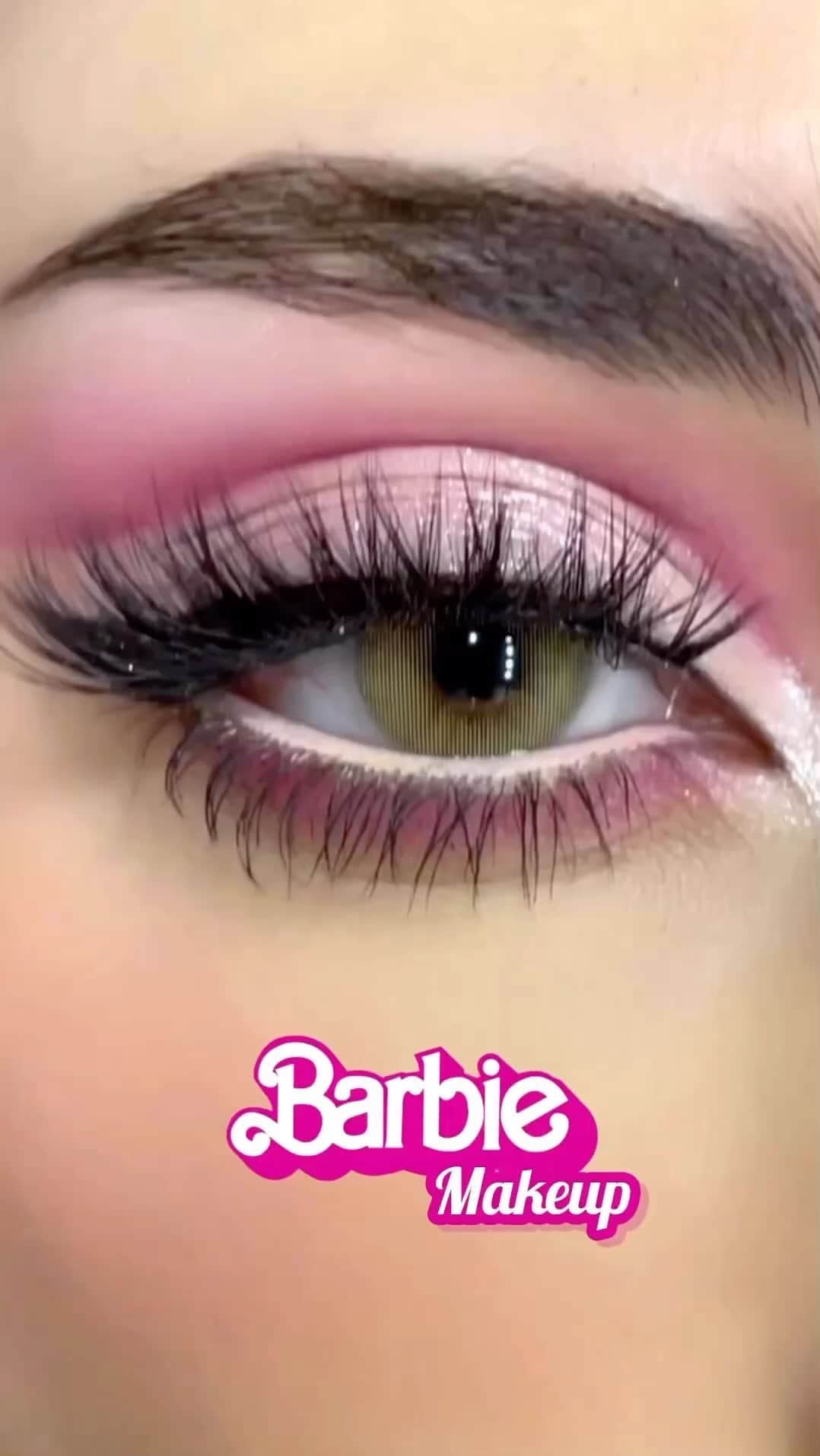 Makegirlzのインスタグラム：「مكياج باربي ساحر 💖  Charming Barbie makeup 💕  Talented @makeup_rhk 💖💕  ‏‎#بوتيكات #Boutiqaat #الكويت #السعودية #الامارات #عمان #البحرين #قطر #العراق#hack #makeuphack #makeup #contour #blusher  ‏‎‏#makeupforever #maccosmetics  #mac #benefit  #benefitcosmetics」
