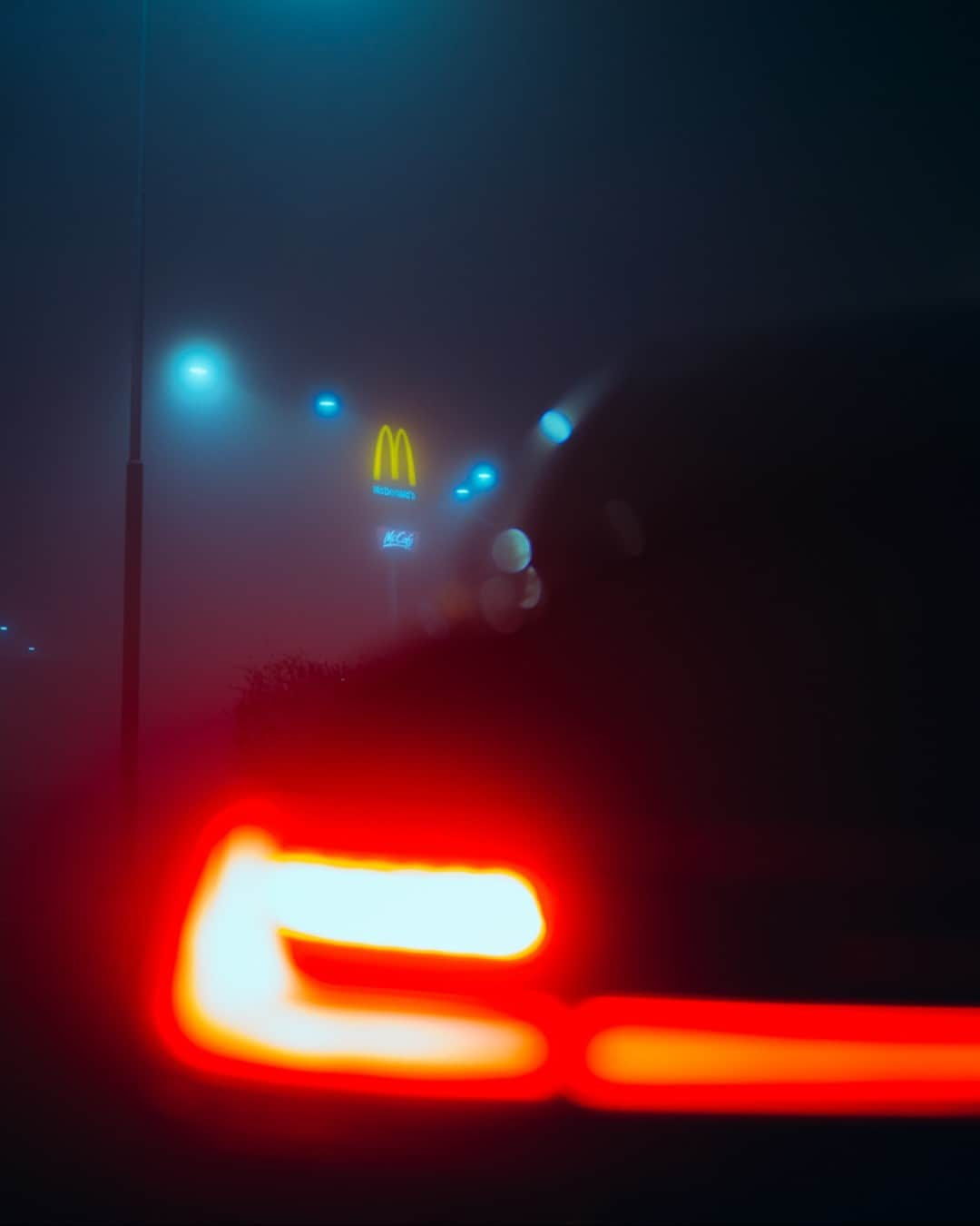 BMWさんのインスタグラム写真 - (BMWInstagram)「Driving through life - with a side of fries.  📸: @tobycrato #BMWRepost   The BMW M3 Competition Sedan. #THEM3 #BMWM #M3 #BMW #MPower __ BMW M3 Competition Sedan: Combined fuel consumption: 9.8 l/100 km. Combined CO2 emissions: 224–223 g/km. All data according to WLTP. Further info: www.bmw.com/disclaimer」7月24日 3時32分 - bmw