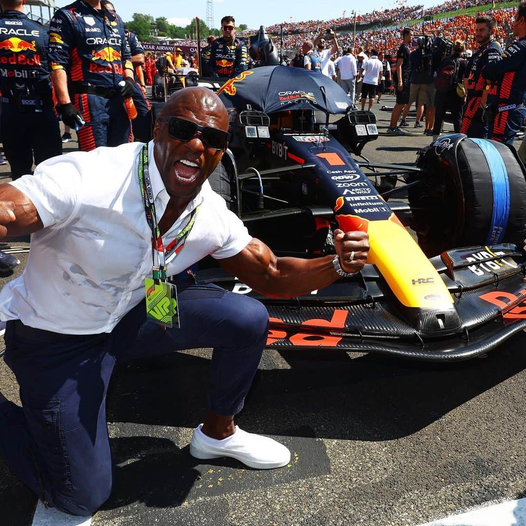 テリー・クルーズさんのインスタグラム写真 - (テリー・クルーズInstagram)「Terry loves F1! 🤩  #F1 #Formula1 #HungarianGP @redbullracing」7月24日 4時00分 - terrycrews