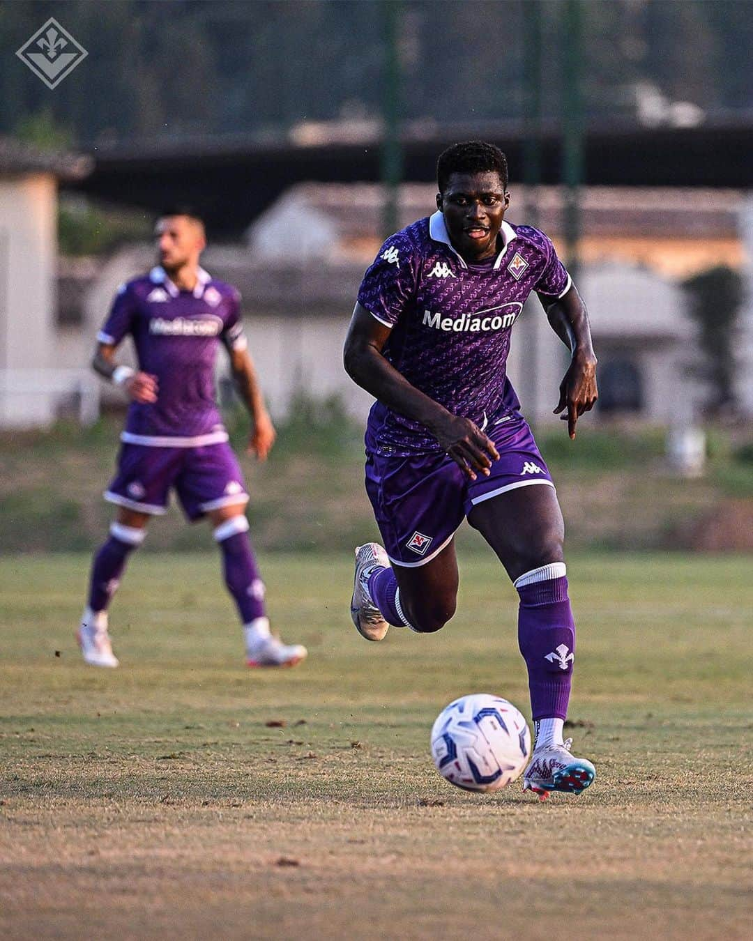 ACFフィオレンティーナさんのインスタグラム写真 - (ACFフィオレンティーナInstagram)「Film of the match 🎞️ #fiorentinacatanzaro 📽️  #forzaviola #fiorentina #violapark」7月24日 4時08分 - acffiorentina