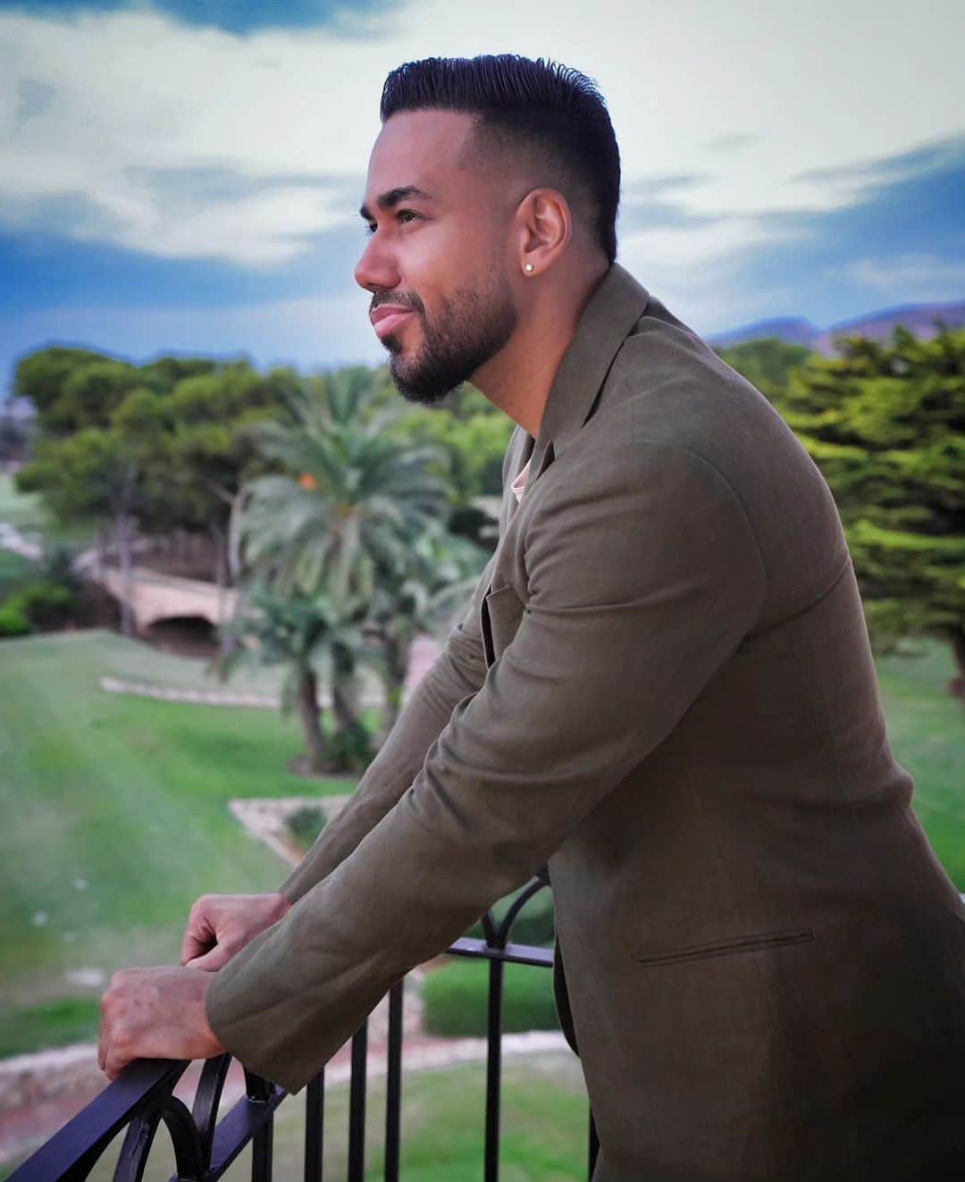 ロメオ・サントスのインスタグラム：「Gracias Murcia, Gracias Valencia 🙏.」