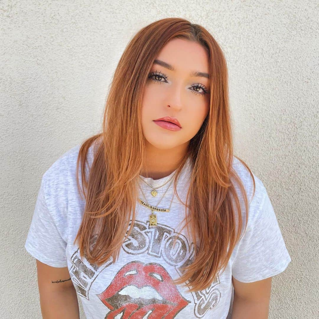 テイラー・グラブスさんのインスタグラム写真 - (テイラー・グラブスInstagram)「its been awhile but hii i’m 🍓 copper :):) thank u @hairbykysa for killing it per usual🫶🏼」7月24日 5時00分 - teilorgrubbs