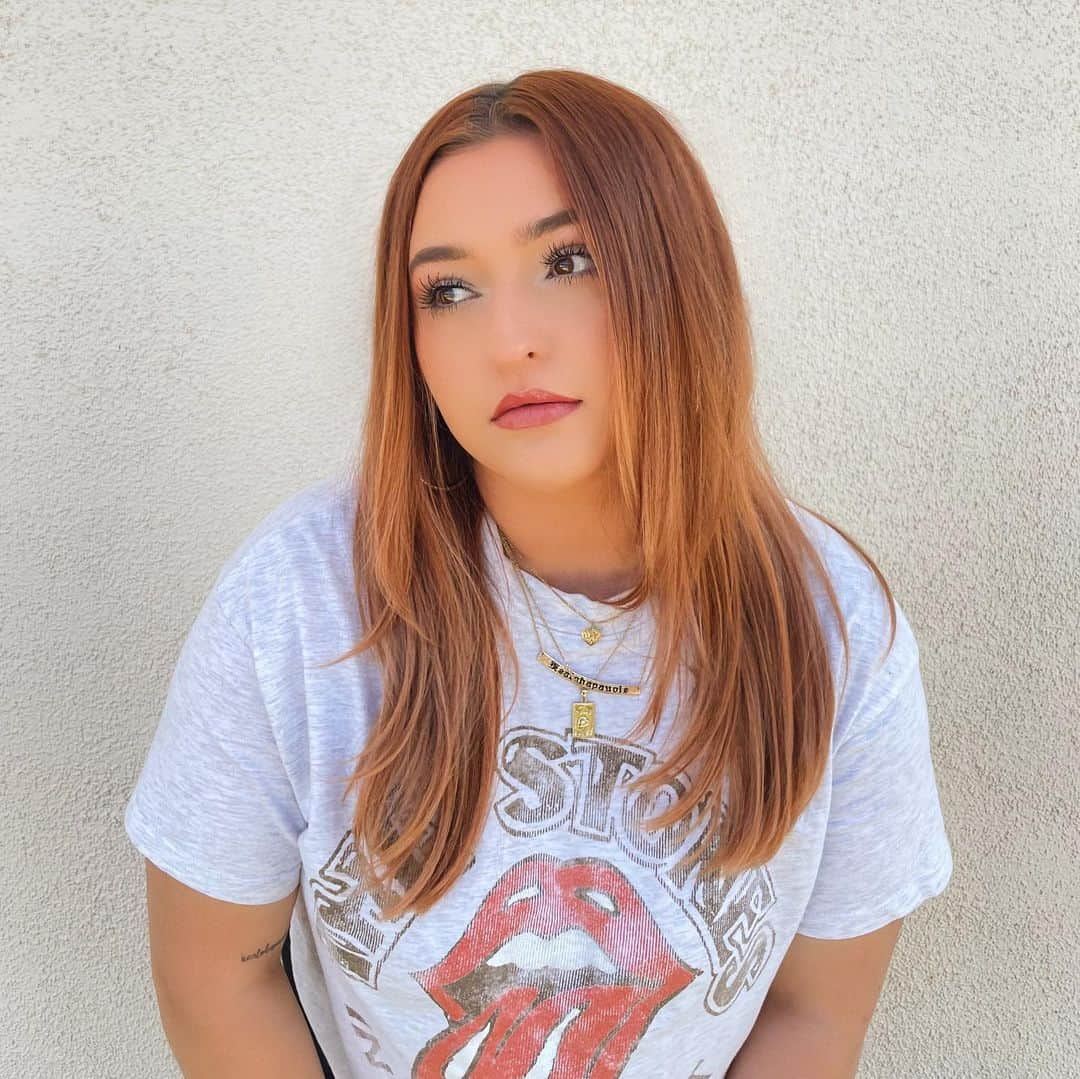 テイラー・グラブスさんのインスタグラム写真 - (テイラー・グラブスInstagram)「its been awhile but hii i’m 🍓 copper :):) thank u @hairbykysa for killing it per usual🫶🏼」7月24日 5時00分 - teilorgrubbs