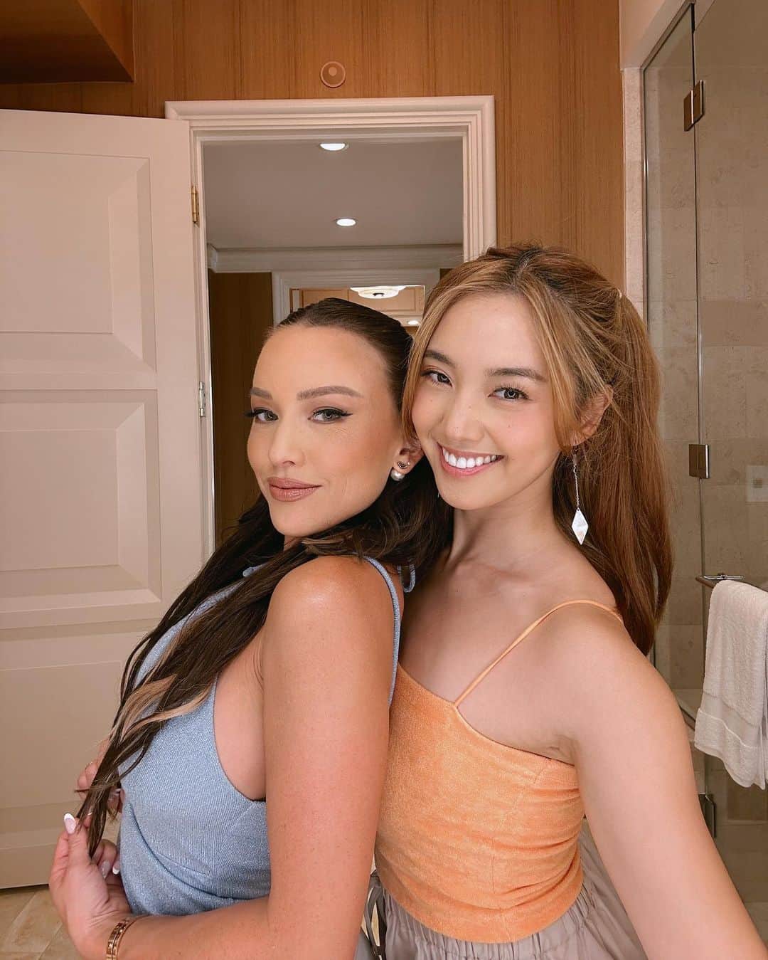のインスタグラム：「Crossing off Girls Vegas Trip off the summer 2023 bucket list ☀️」