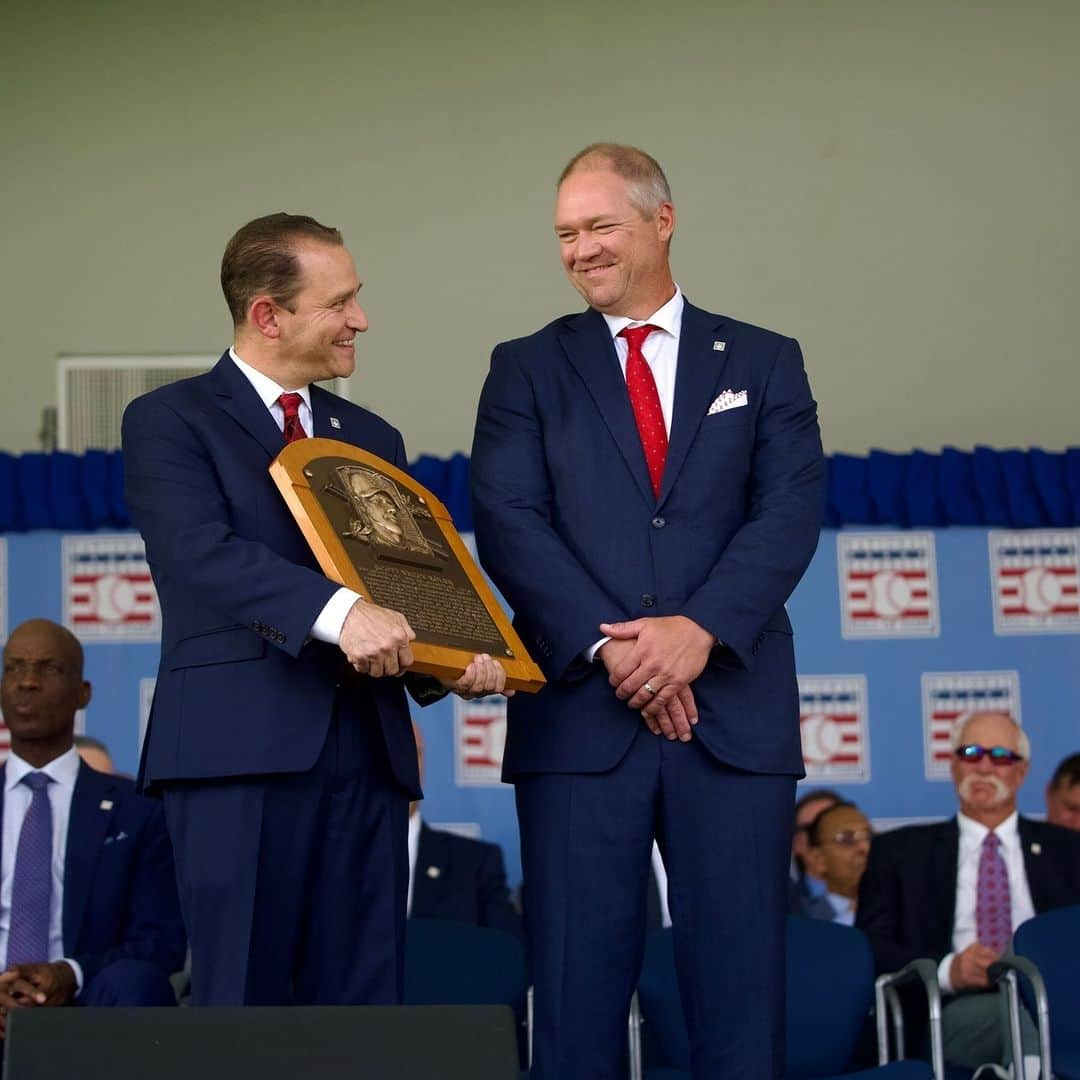 セントルイス・カージナルスさんのインスタグラム写真 - (セントルイス・カージナルスInstagram)「Immortalized alongside the game's all-time greats.   Congratulations on your induction into the @baseballhall, Scott Rolen!  #STLCards」7月24日 6時16分 - cardinals