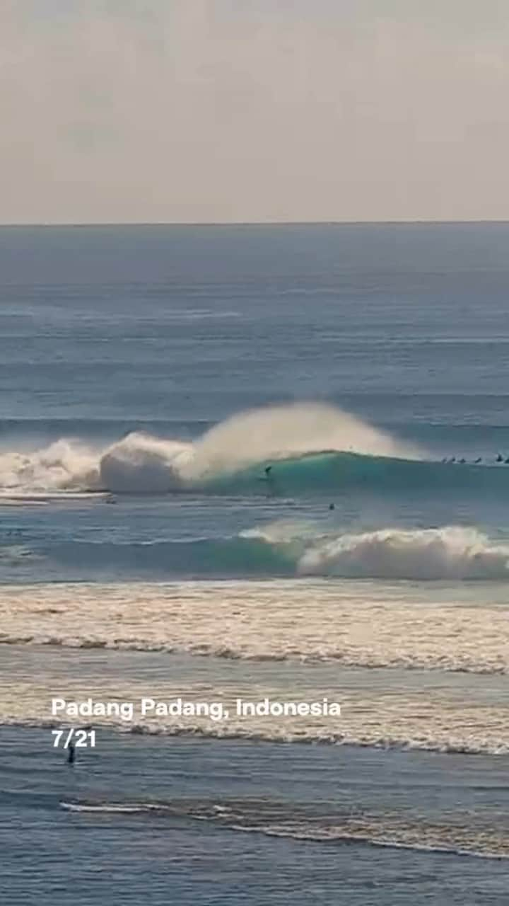 surflineのインスタグラム：「This week in #SurflineCamRewinds . Indonesia stole the show. Tag @Surfline and #SurflineCamRewind to be featured」