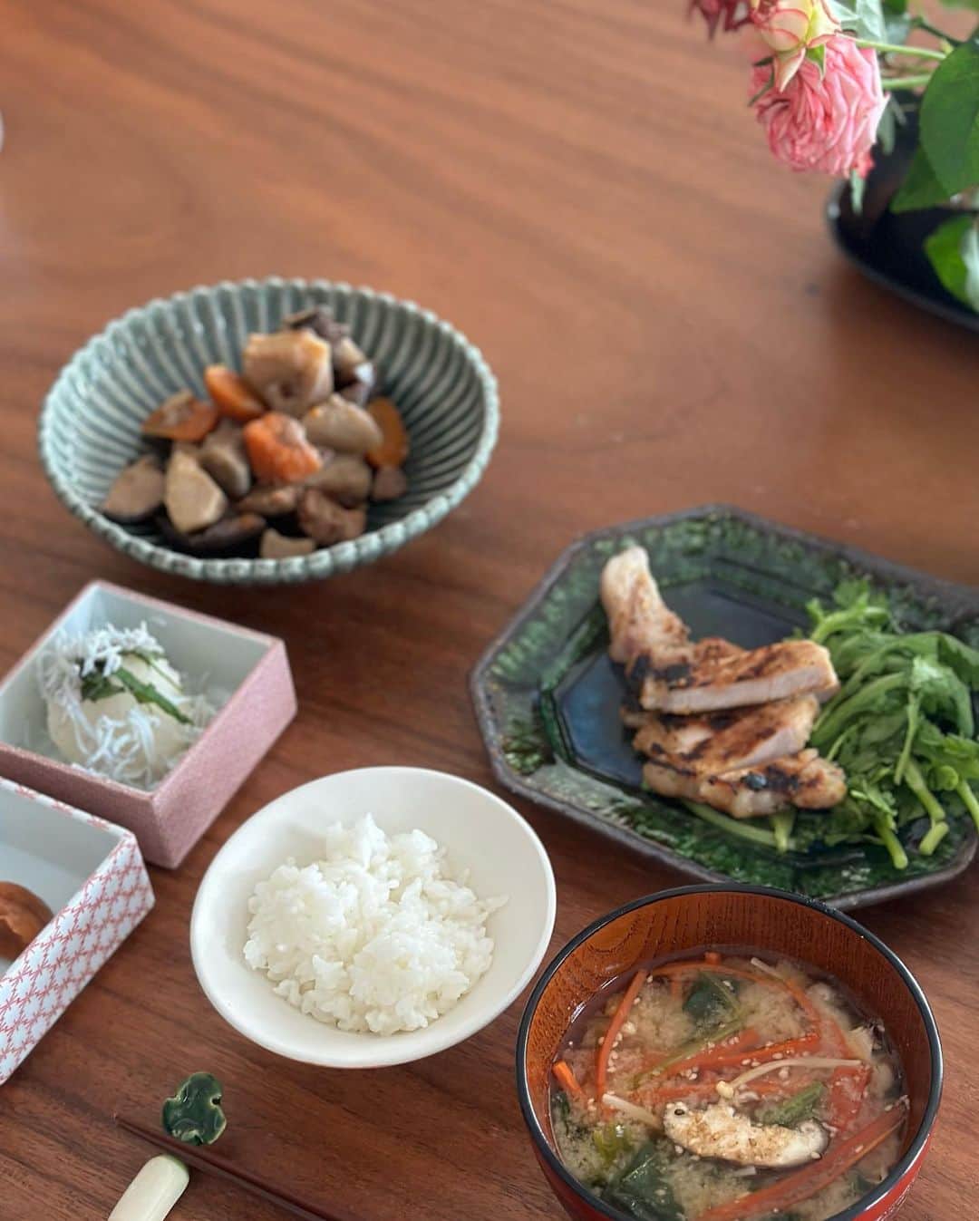 大政絢さんのインスタグラム写真 - (大政絢Instagram)「#今日の絢ご飯 おはようございます☀  朝ご飯version🍙  写真だけ撮り載せていなかったのでまとめて。基本お米な朝です。 朝からガッツリもいけるけどなるべく魚🐟をと思って作ってます！ お味噌汁は欠かせない🇯🇵✨  皆さんは朝しっかり食べますか🤔」7月24日 8時21分 - aya_omasa_official