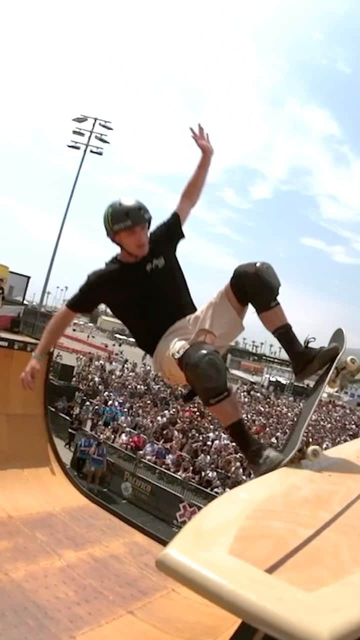 トム・シャーのインスタグラム：「@tomschaar 🇺🇸 ❌ #XGames California 2023  Pacifico Skateboard Vert Best Trick」