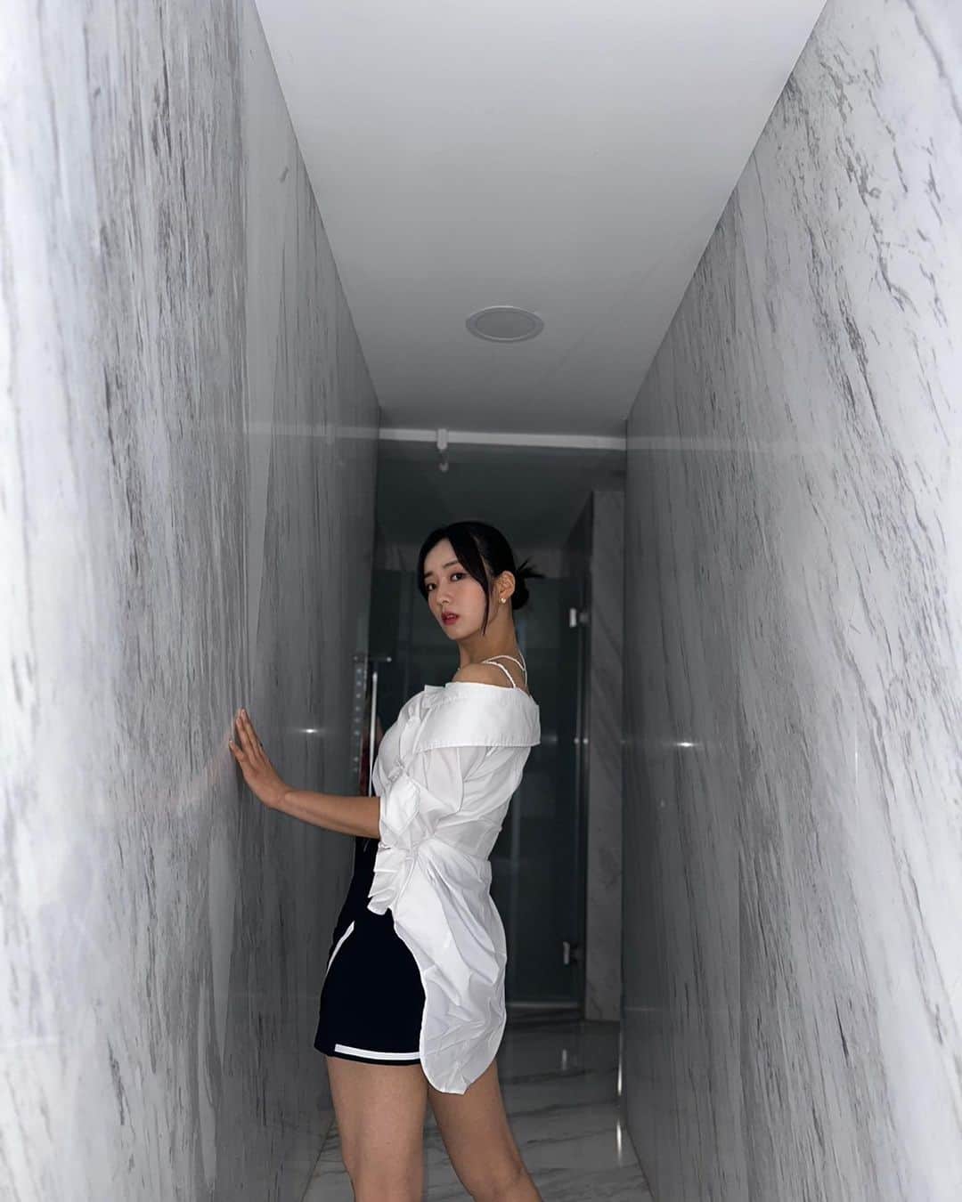 ユン･ボミのインスタグラム：「🤍」