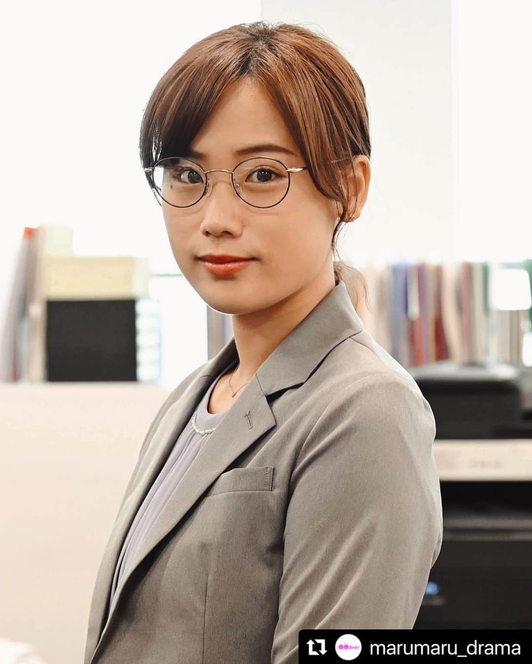 秋山ゆずきのインスタグラム：「#Repost @marumaru_drama with @use.repost ・・・ ⋱ ドラマ「●●ちゃん」 ⋰  ♡第2章 #高学歴ちゃん 貴子役 ¸¸✧･ﾟ•. #秋山ゆずき さんよりコメント到着+:｡:✧  貴子は、高学歴という呪いのせいでなかなか素直に人間関係の構築や恋愛を出来ない人なのですが、史恵や真湖と過ごす物語の中だったり、それを演じる私自身も撮影と共に成長できたらなと思っています！  皆さんの中にある、人にはちょっと言いたくない癖や、秘密にしている事、コンプレックスに思っている事などを重ねて見て頂きながら、「全部ひっくるめて愛おしいんだ！」と、「自分は自分で良いんだ！」とみんなが自分を愛せるようになるヒントを、この作品を通して届けられたらと思っています！  ABCテレビ（関西）8/20（日）スタート！ DMM TVにて同時独占配信！ TVerにて見逃し配信！ #まるまるちゃん  よろしくお願いします☺️」