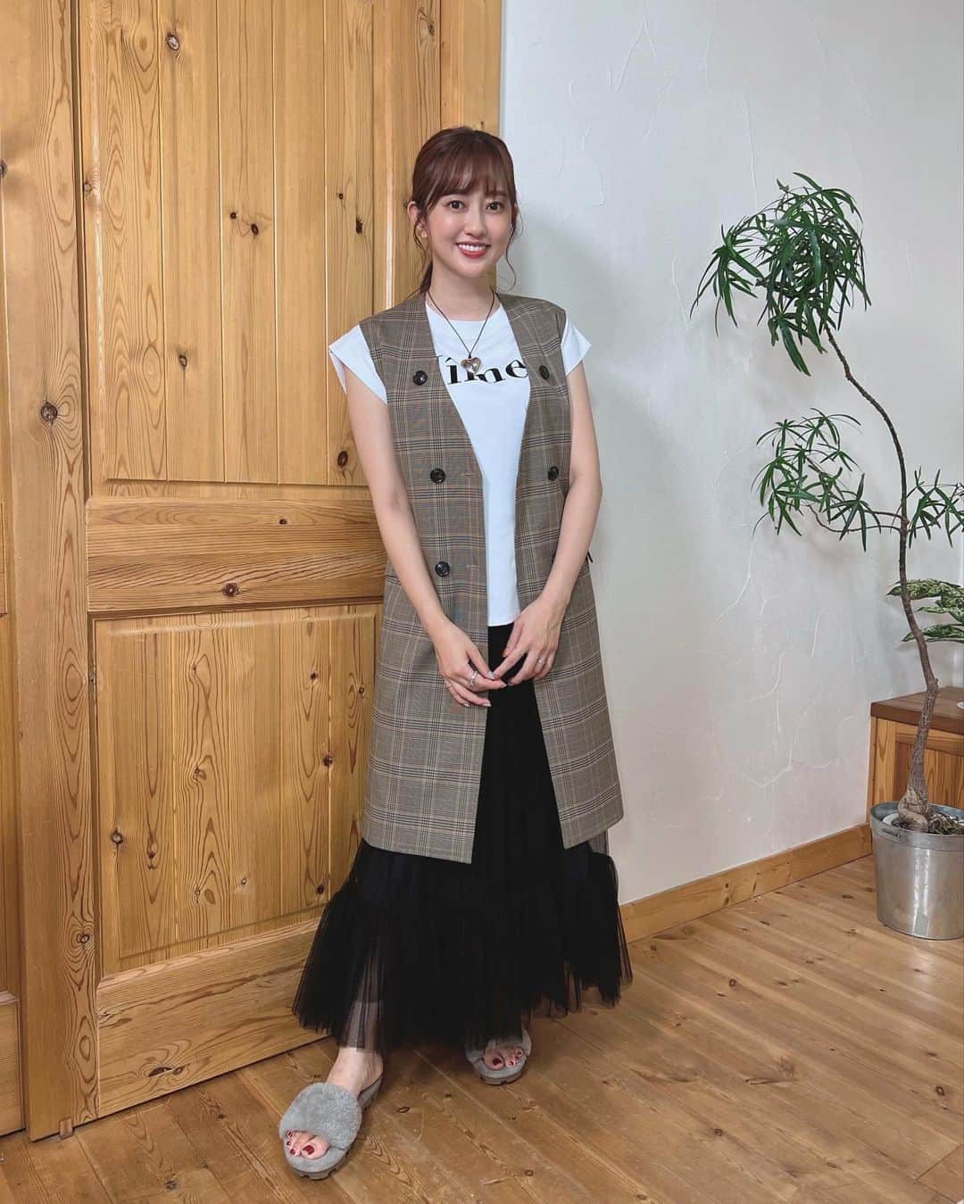 菊地亜美さんのインスタグラム写真 - (菊地亜美Instagram)「最近の衣装たち🩵🤍🧡💛💚」7月24日 18時57分 - amikikuchi0905