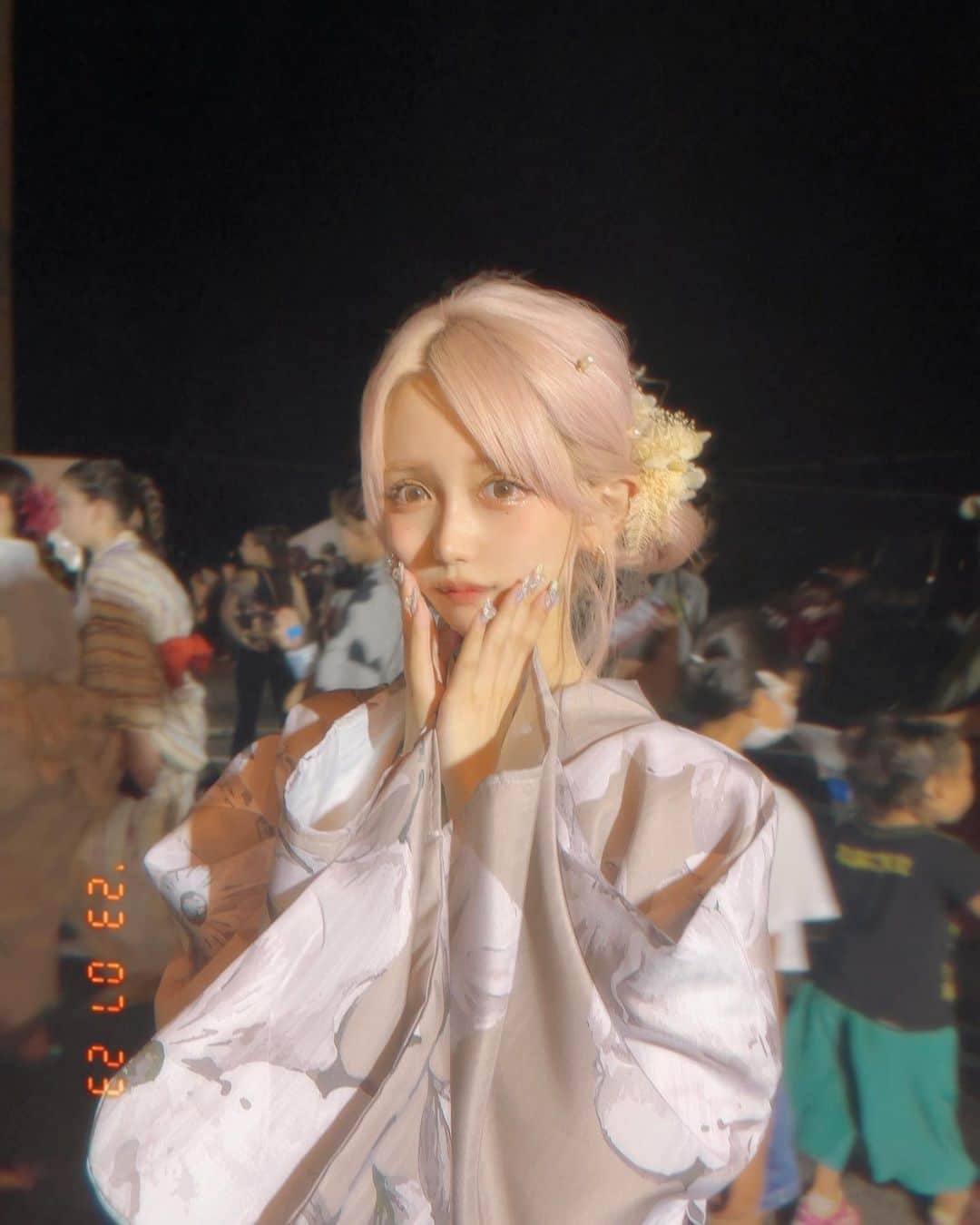 なかにしりあんのインスタグラム：「🎆🤍」
